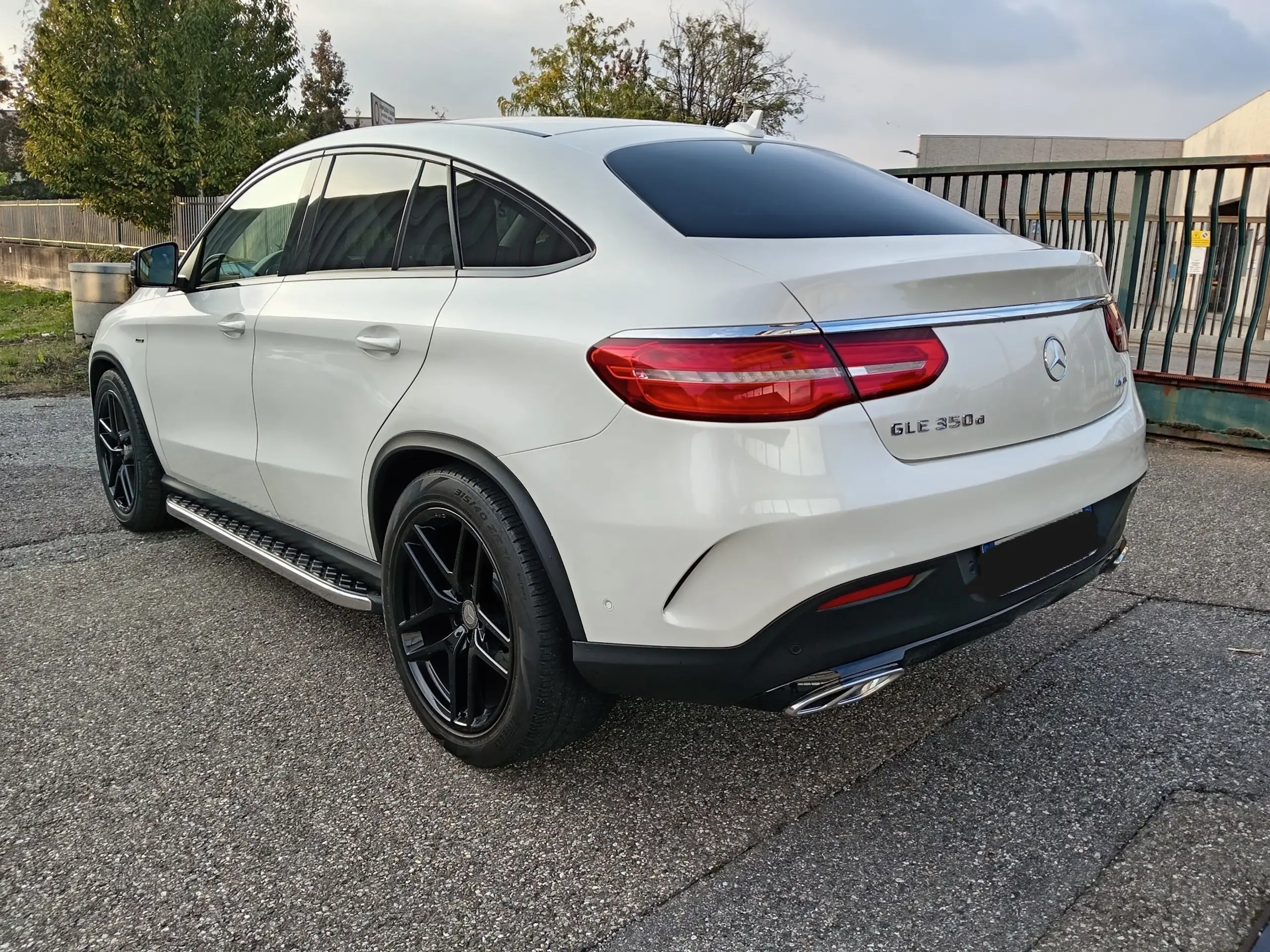 Mercedes-Benz - GLE 350