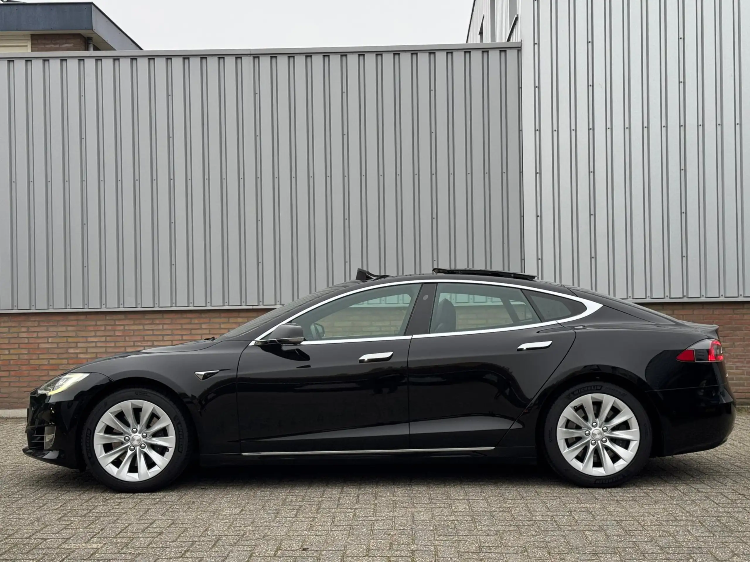 Tesla - Model S