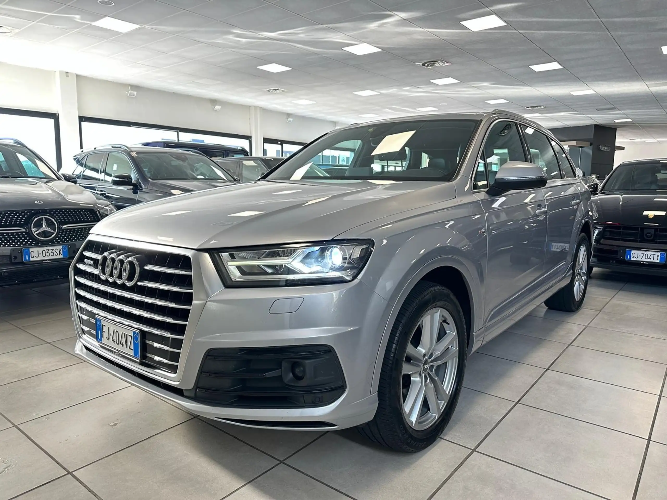 Audi - Q7