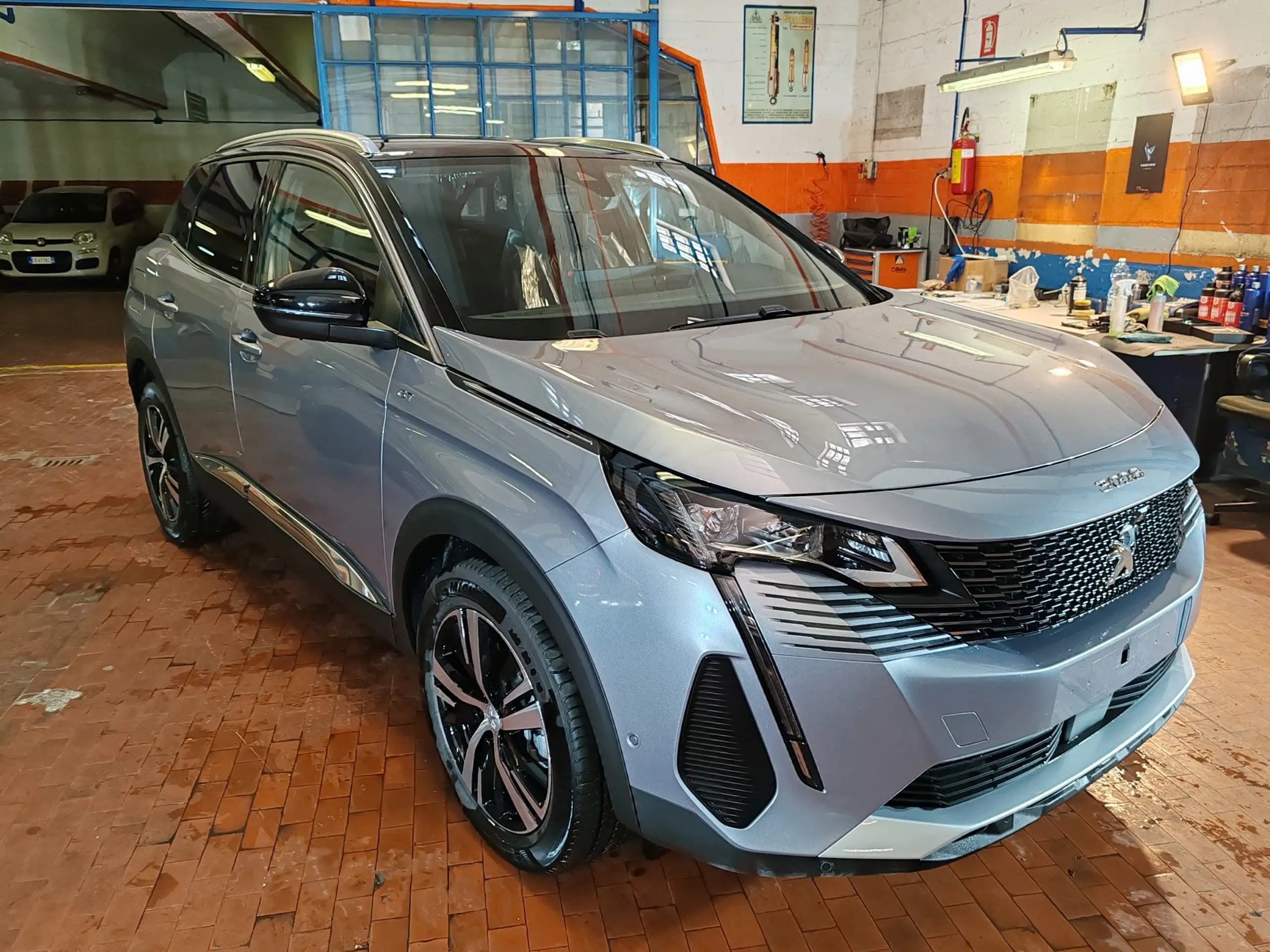 Peugeot - 3008