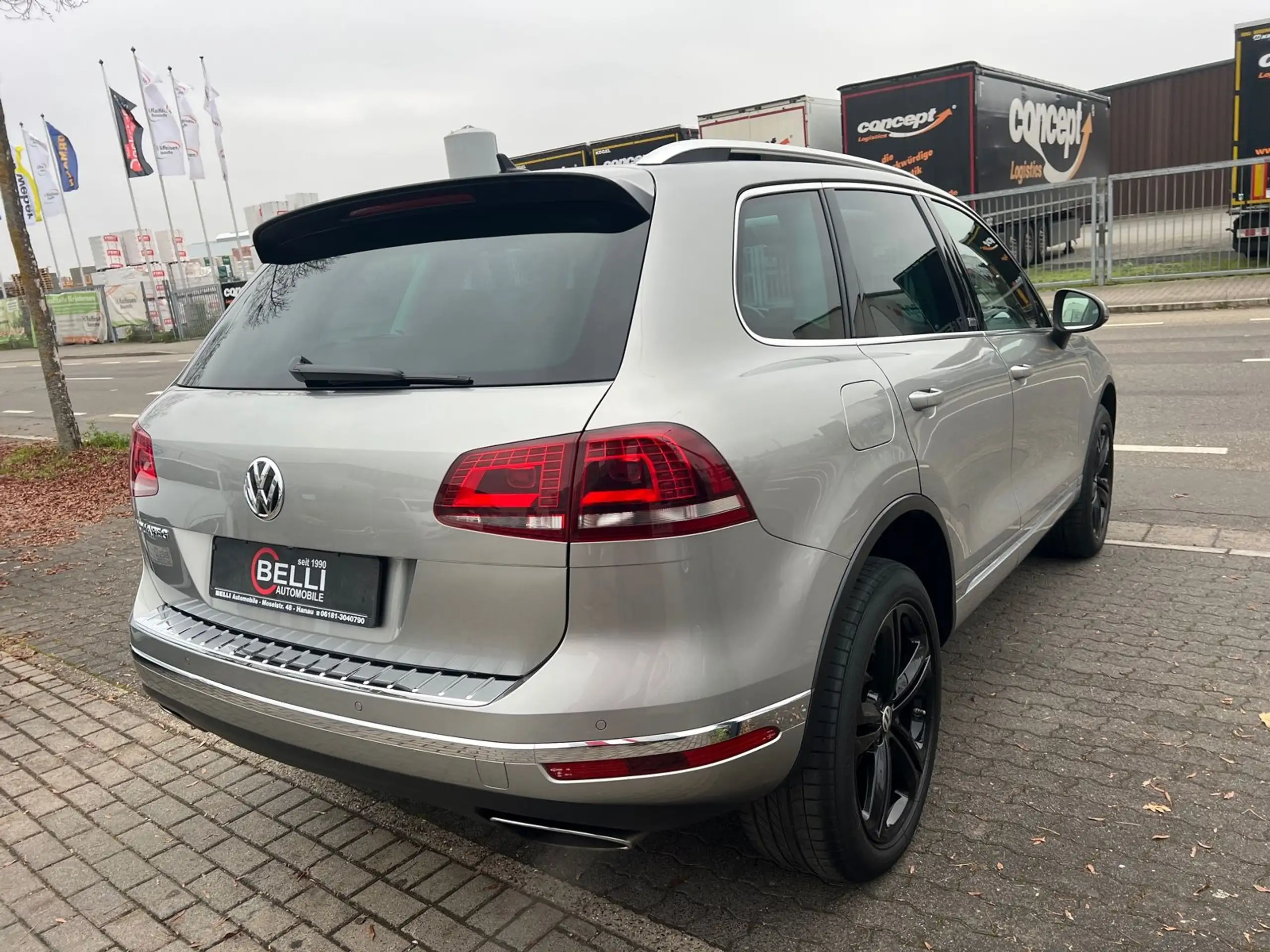 Volkswagen - Touareg