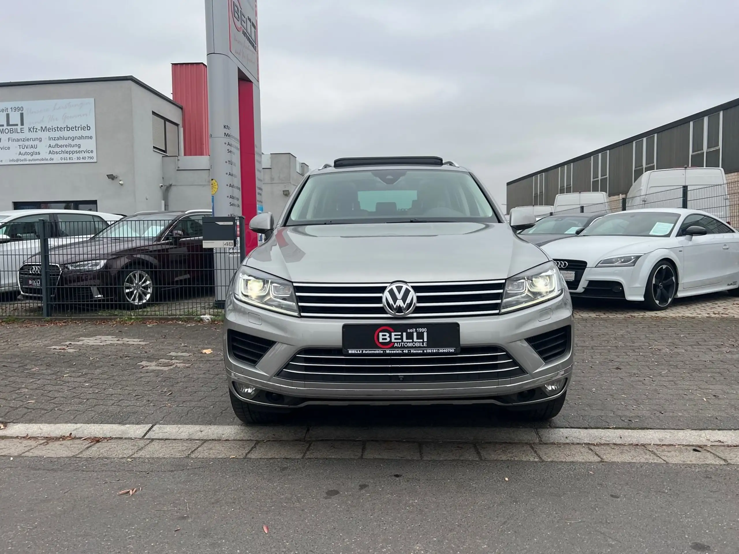 Volkswagen - Touareg