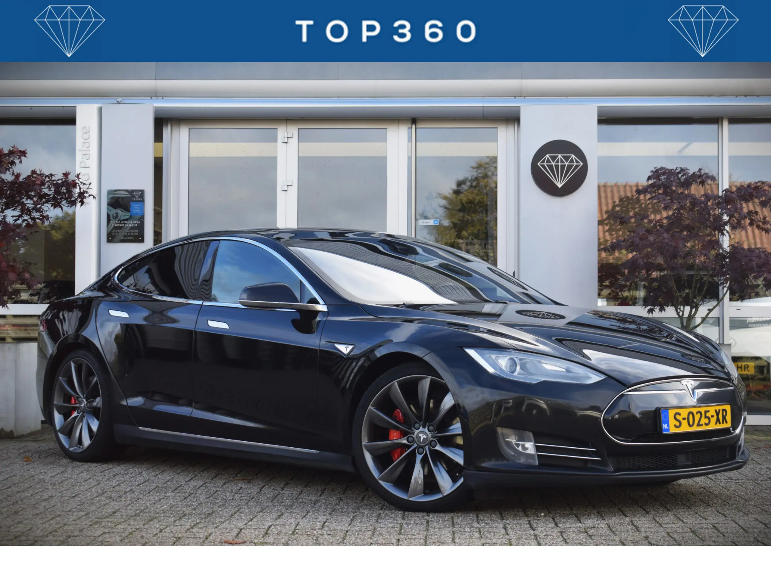 Tesla Model S 2015