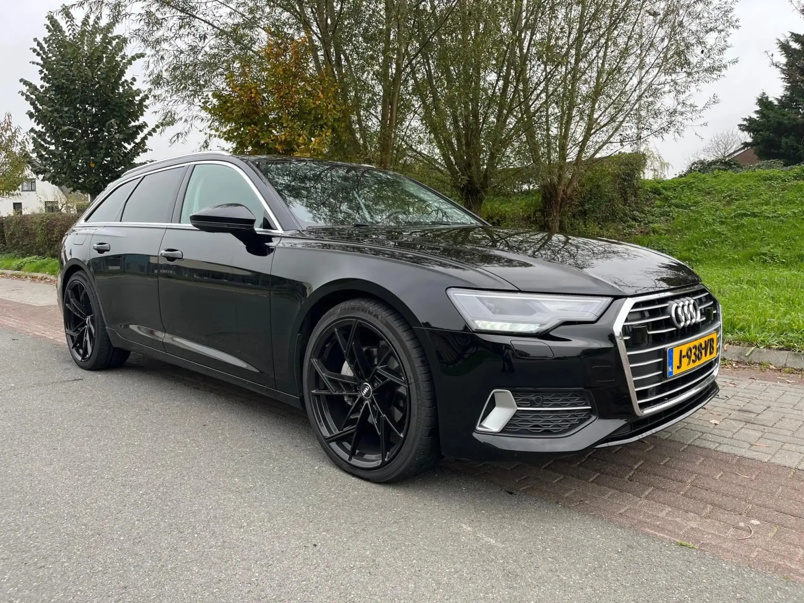 Audi - A6