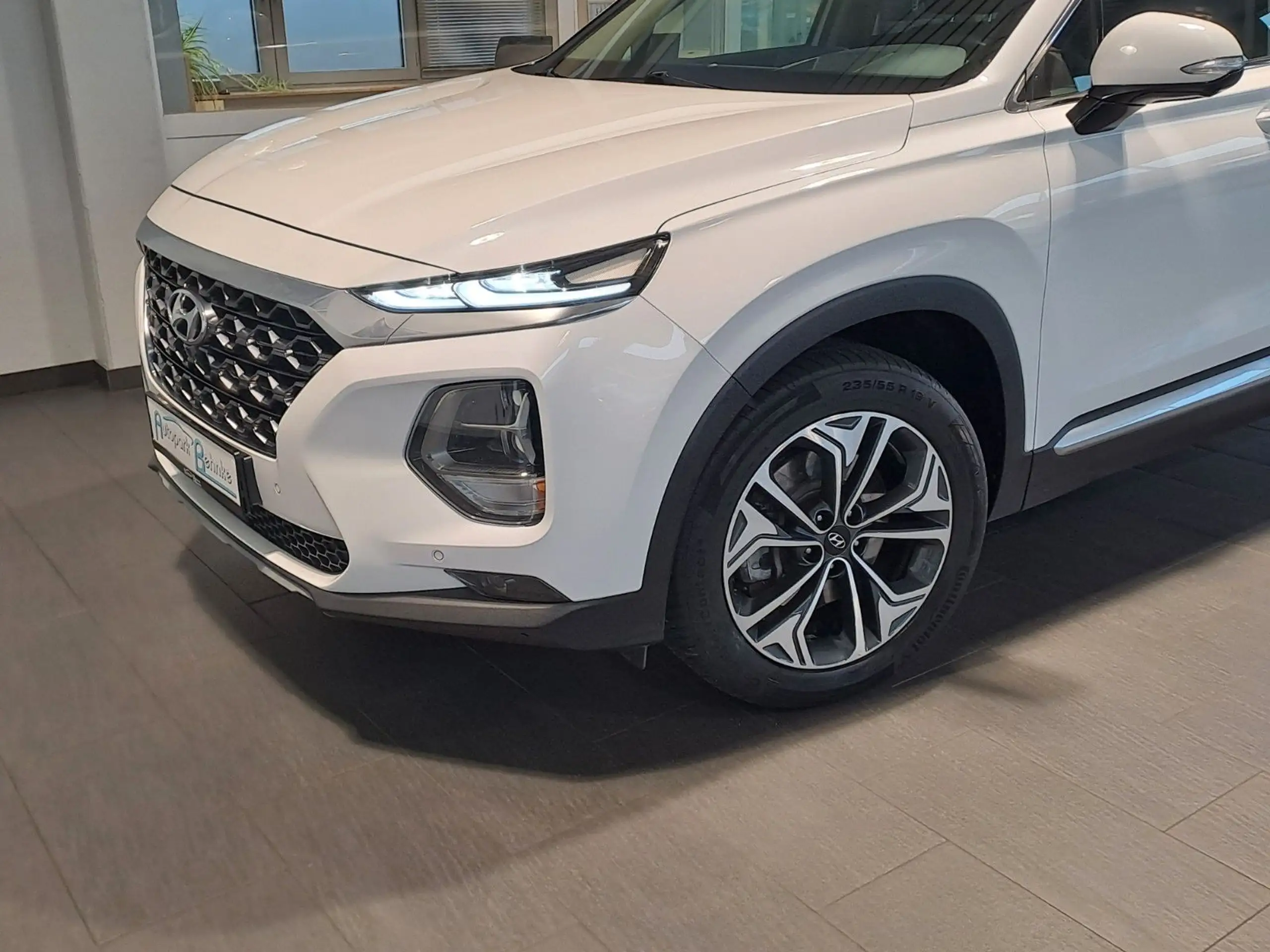 Hyundai - SANTA FE