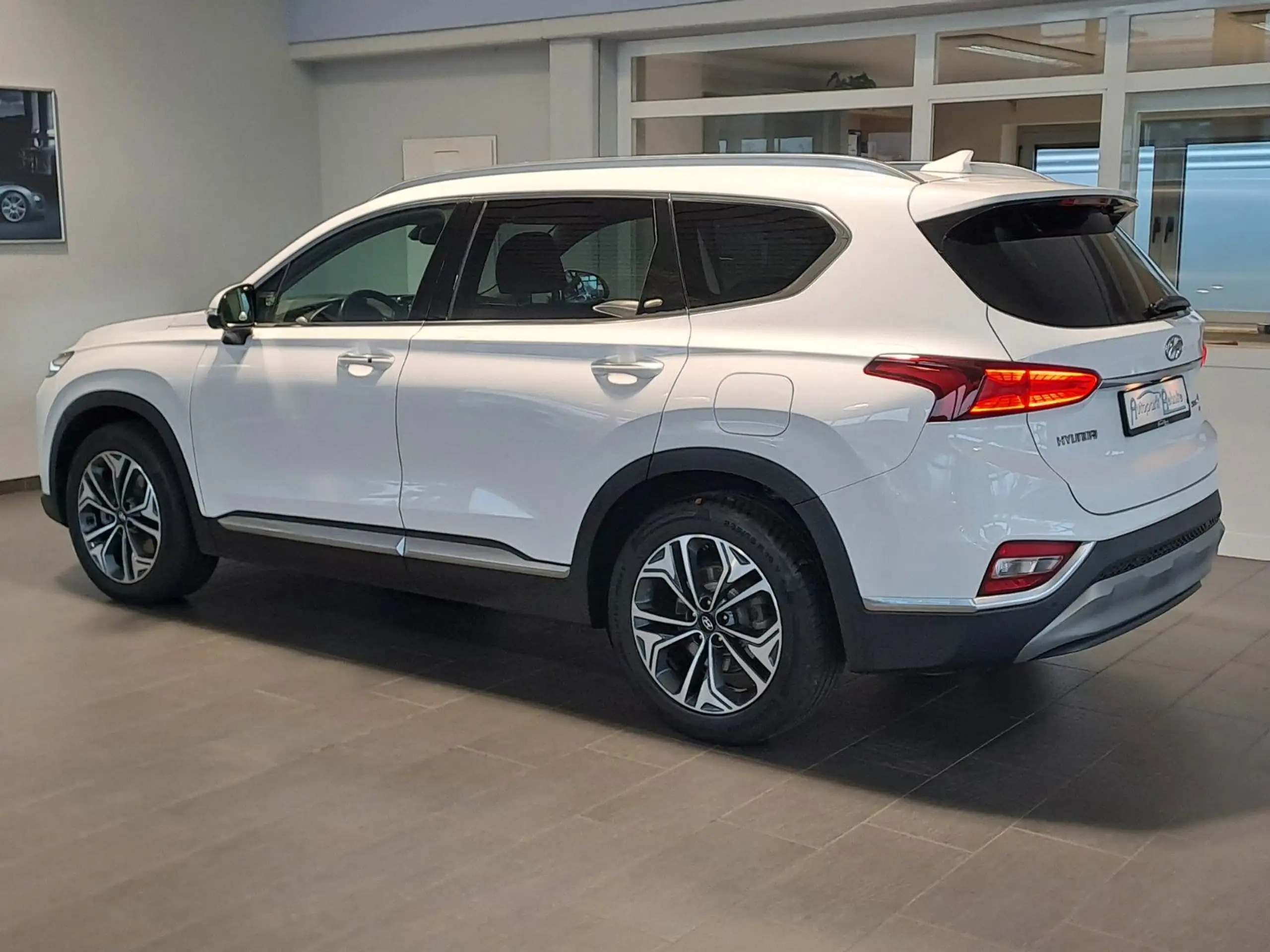 Hyundai - SANTA FE