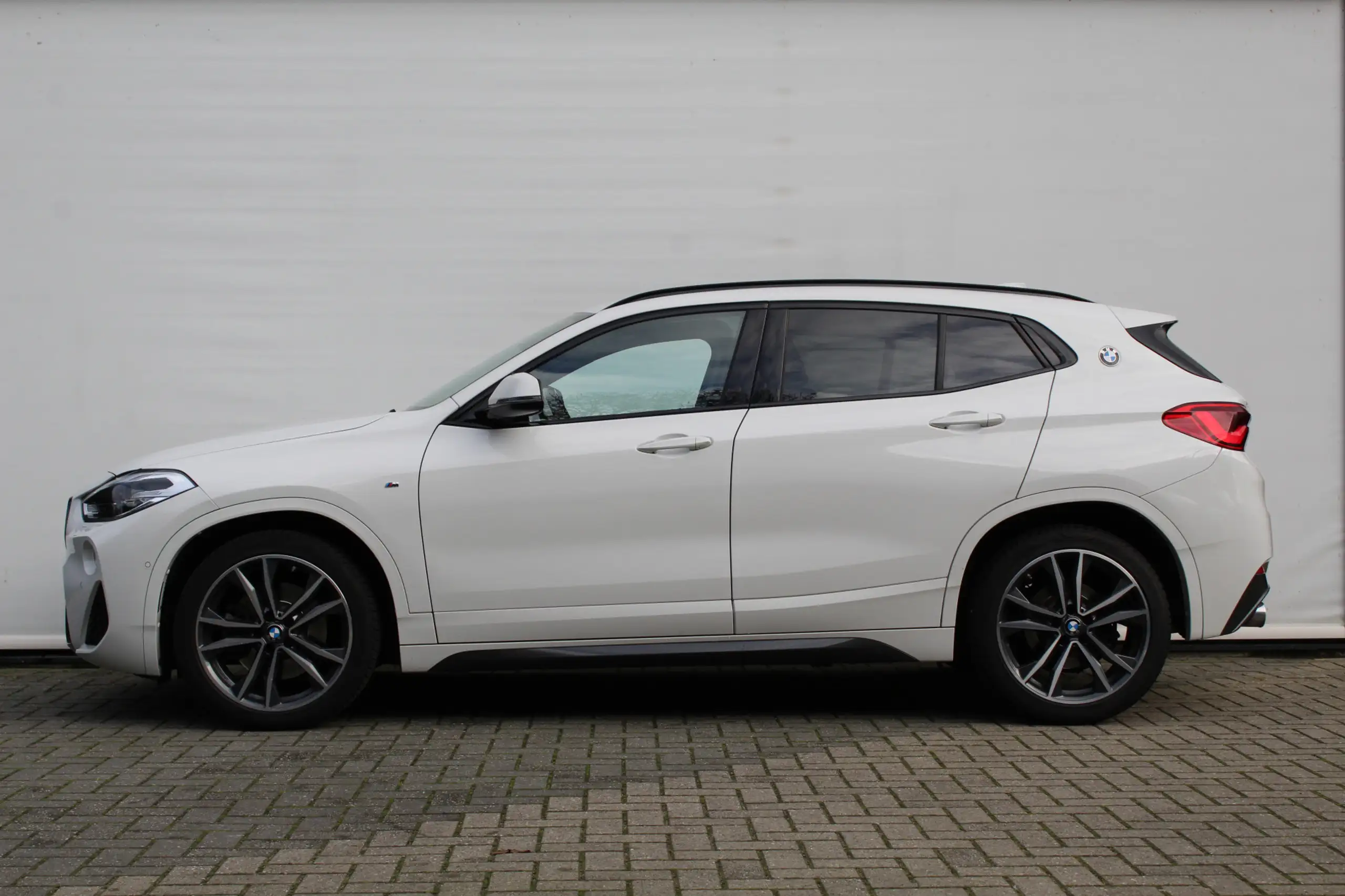 BMW - X2