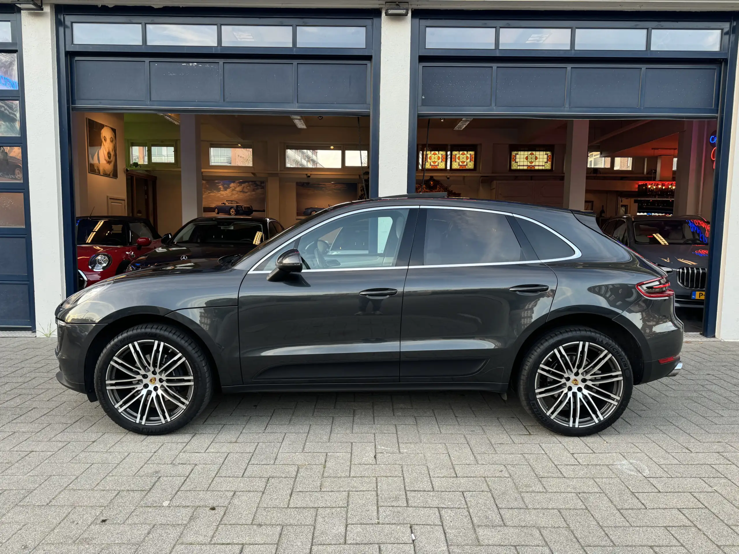 Porsche - Macan