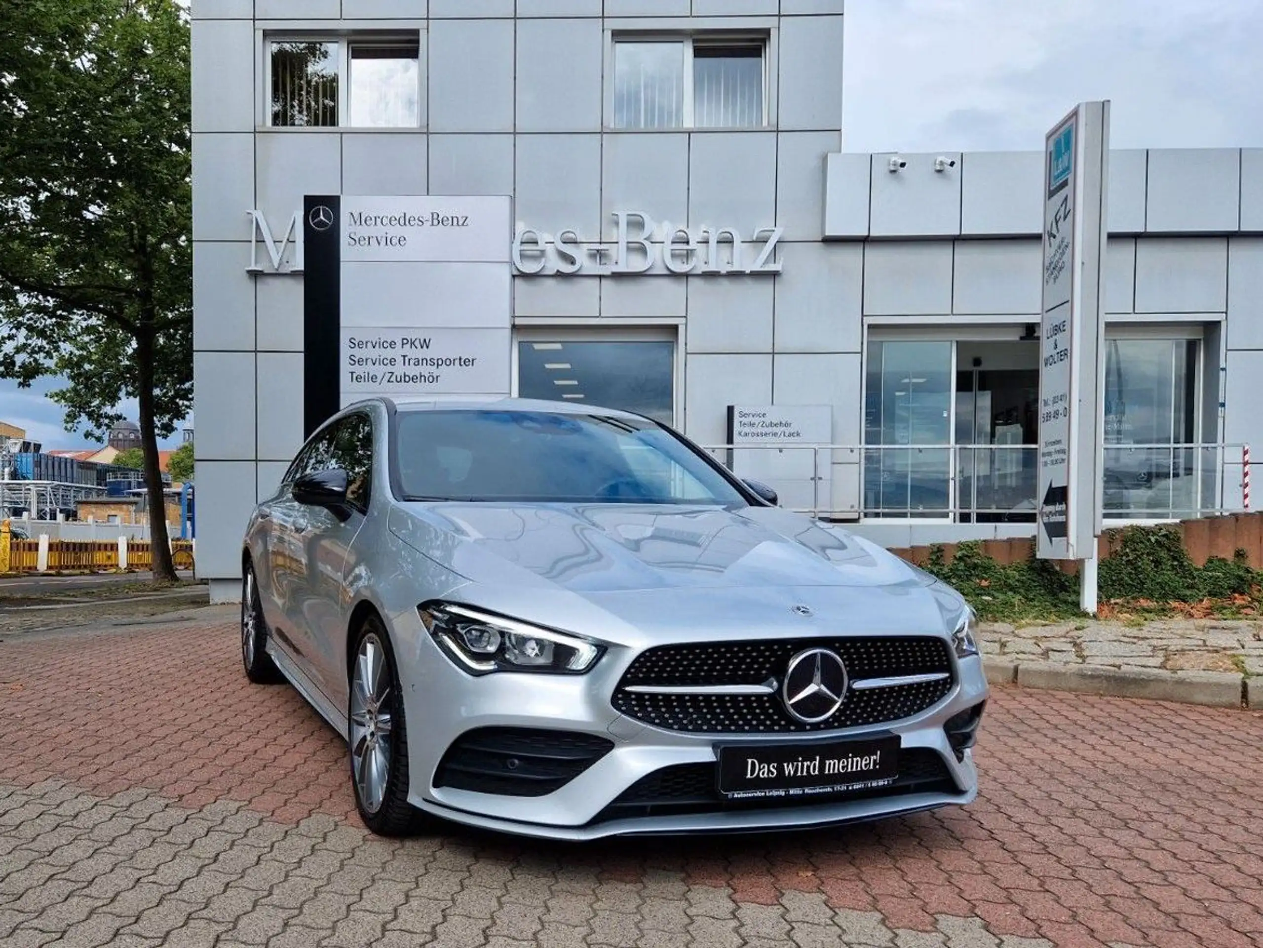 Mercedes-Benz - CLA 200