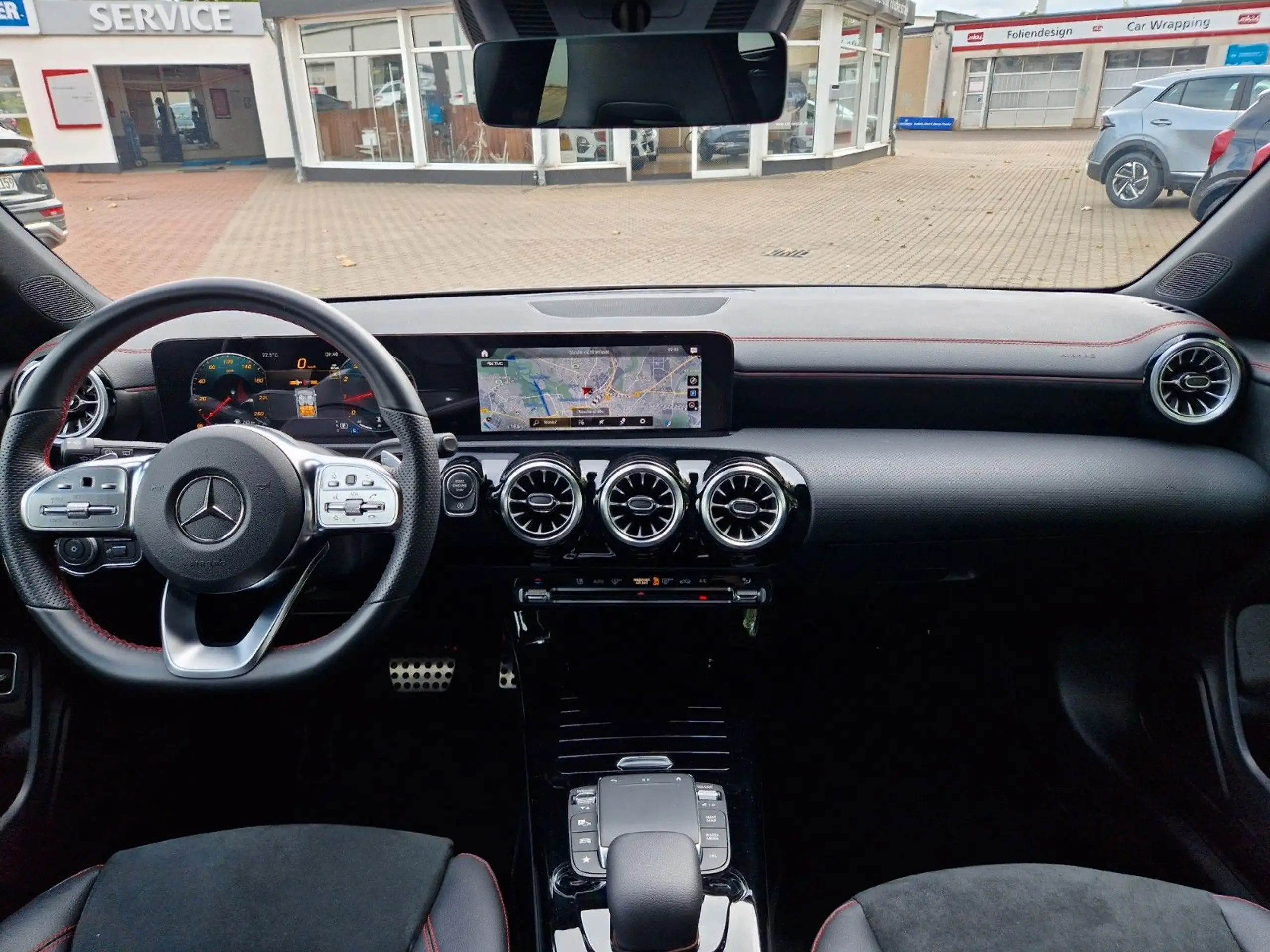 Mercedes-Benz - CLA 200