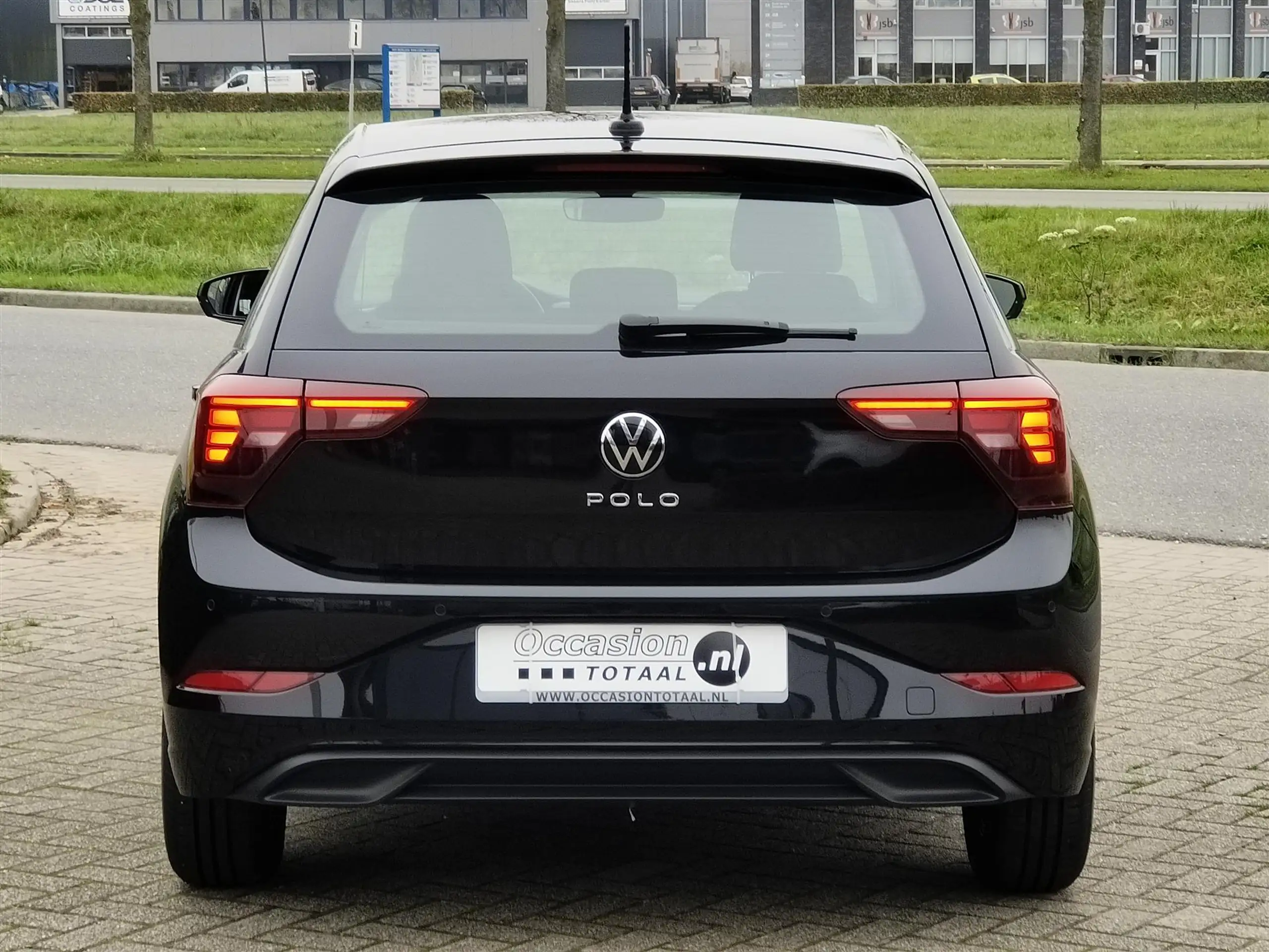 Volkswagen - Polo