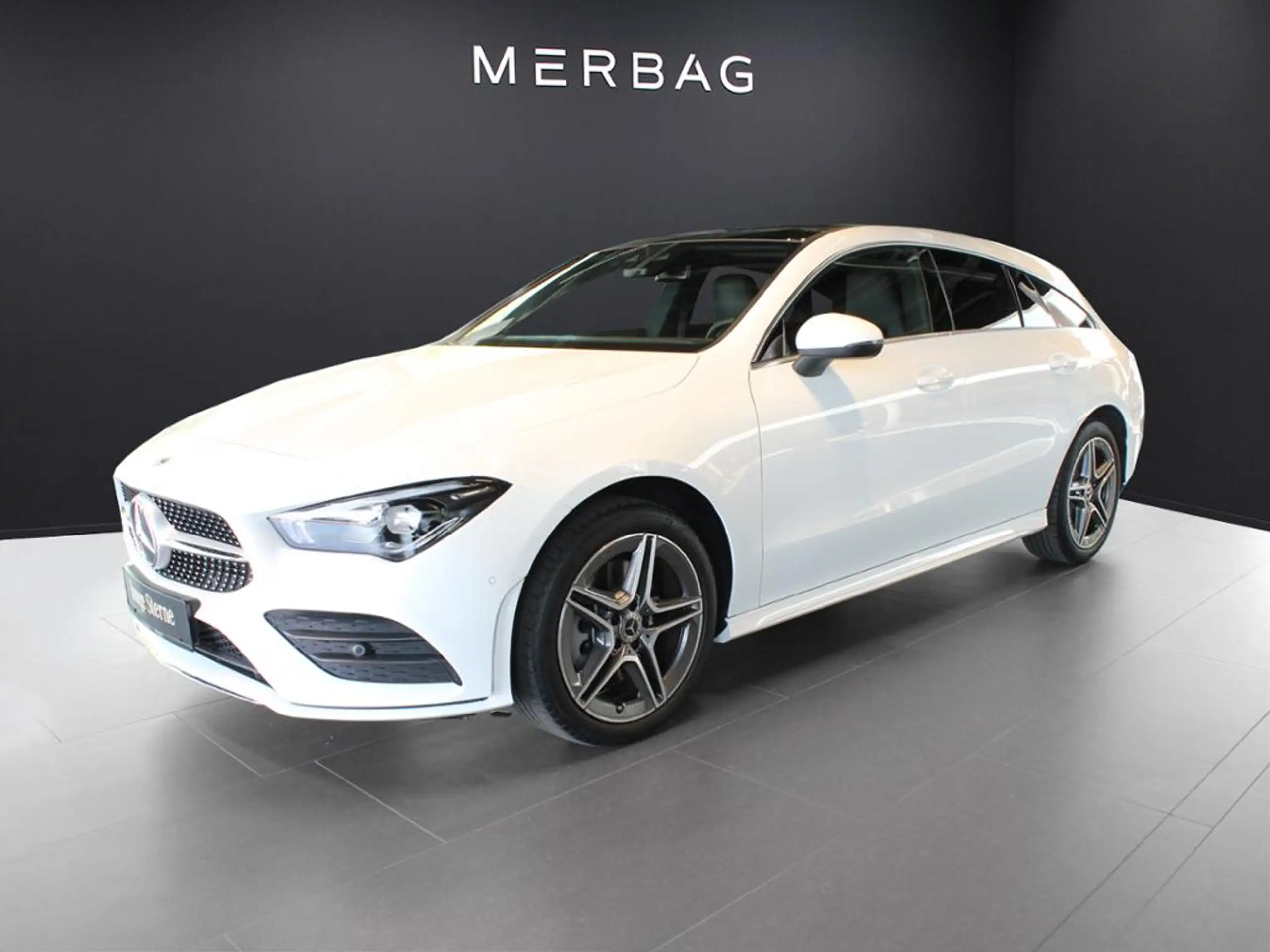 Mercedes-Benz - CLA 250