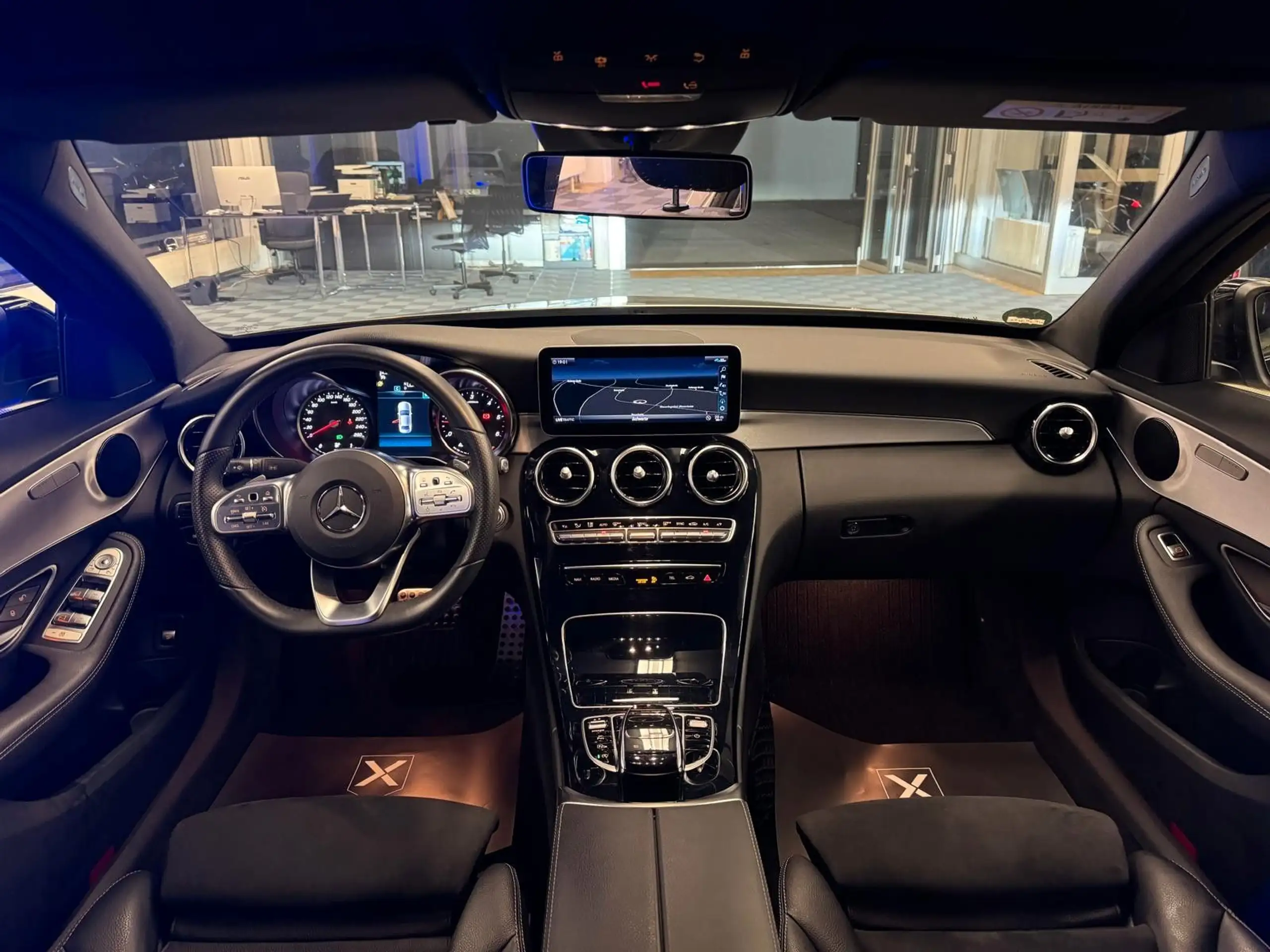 Mercedes-Benz - C 220