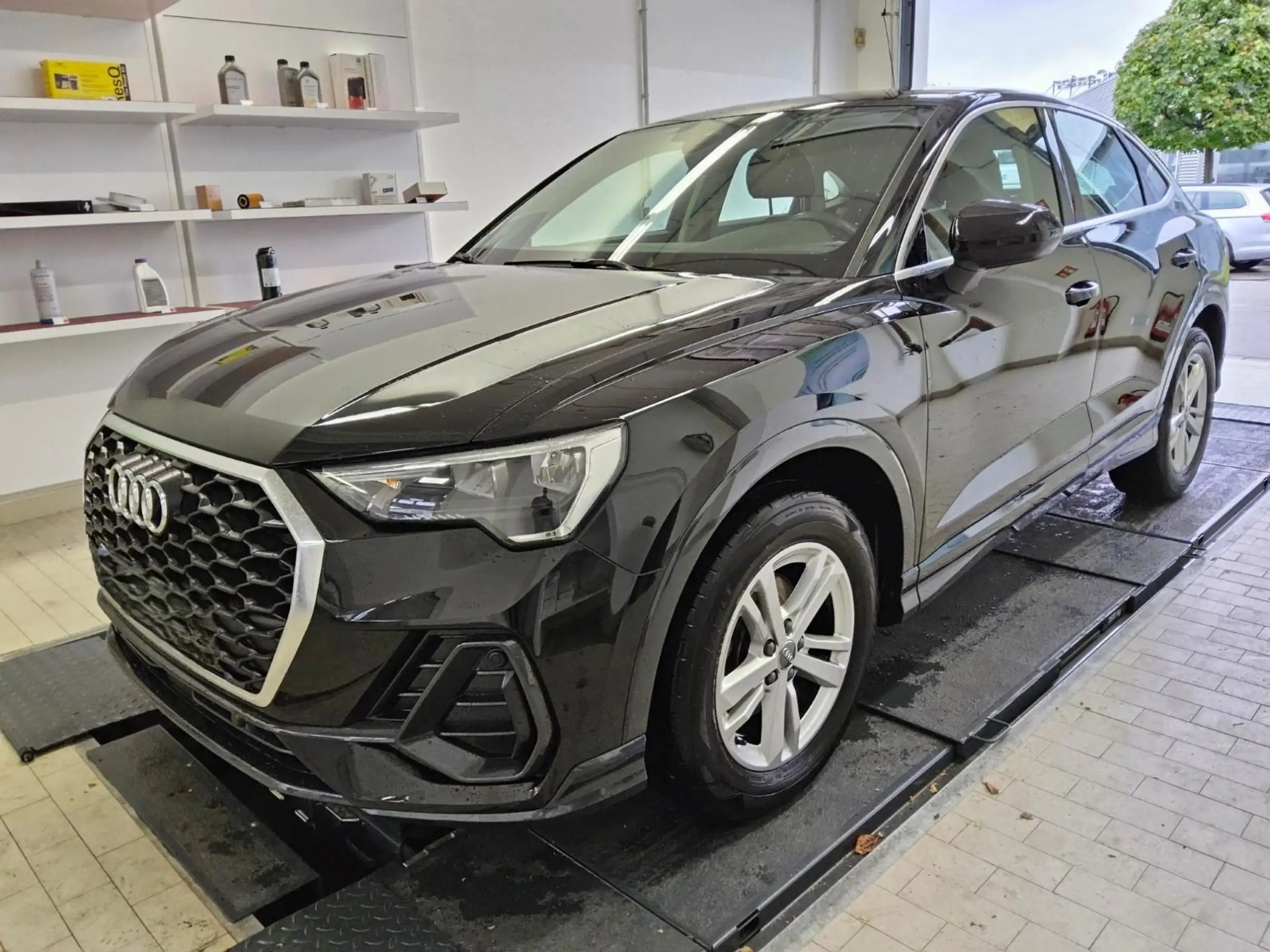 Audi - Q3