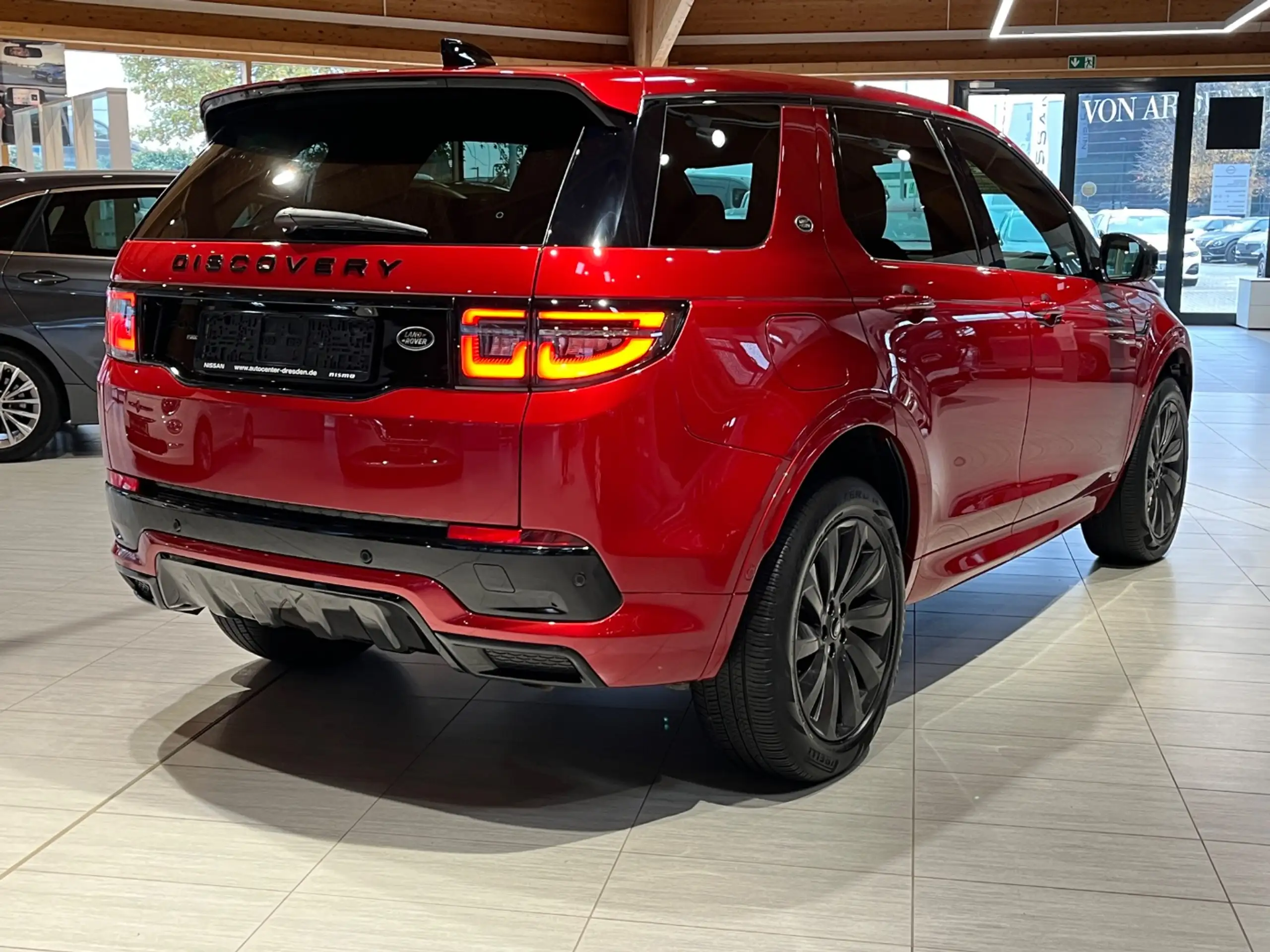 Land Rover - Discovery Sport