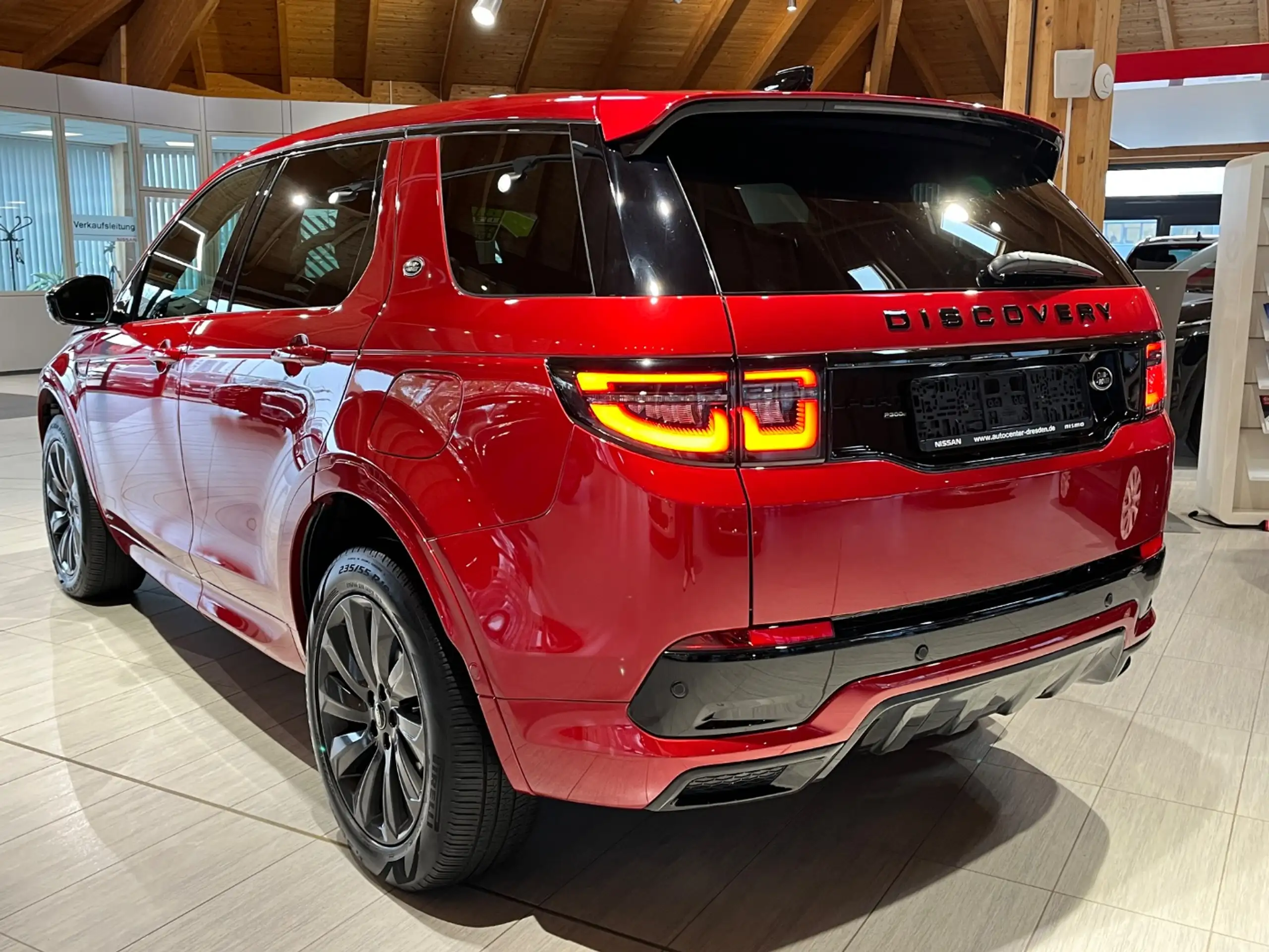 Land Rover - Discovery Sport