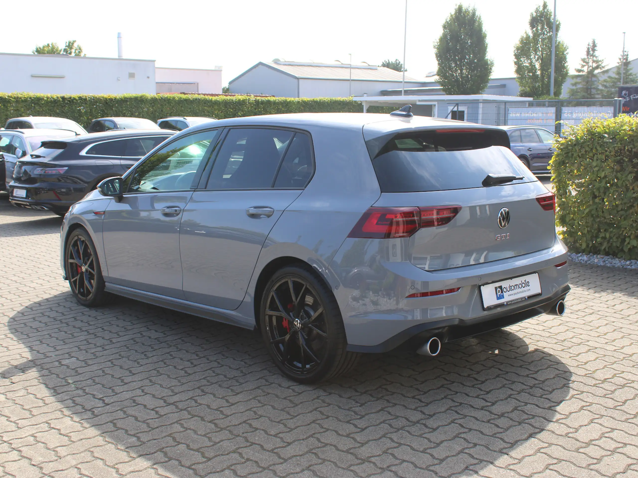 Volkswagen - Golf GTI