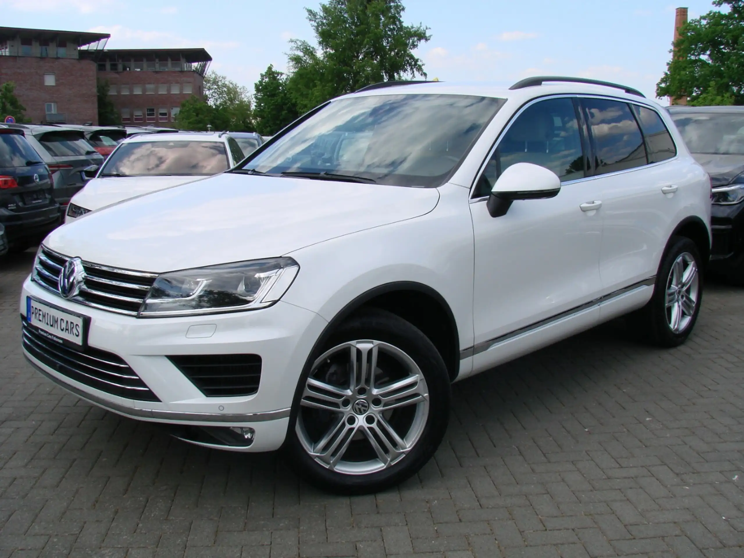 Volkswagen - Touareg