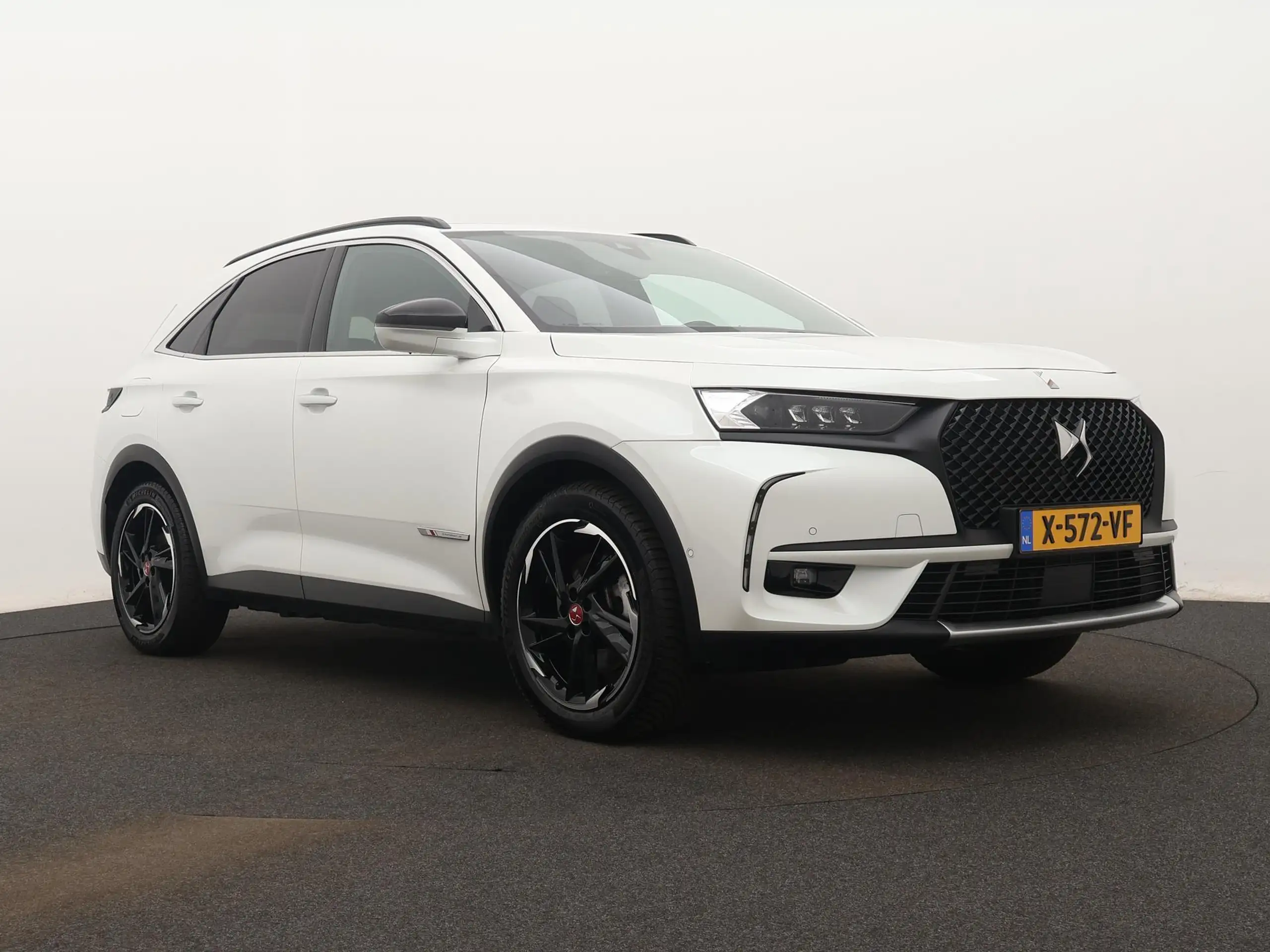 DS Automobiles - DS 7 Crossback