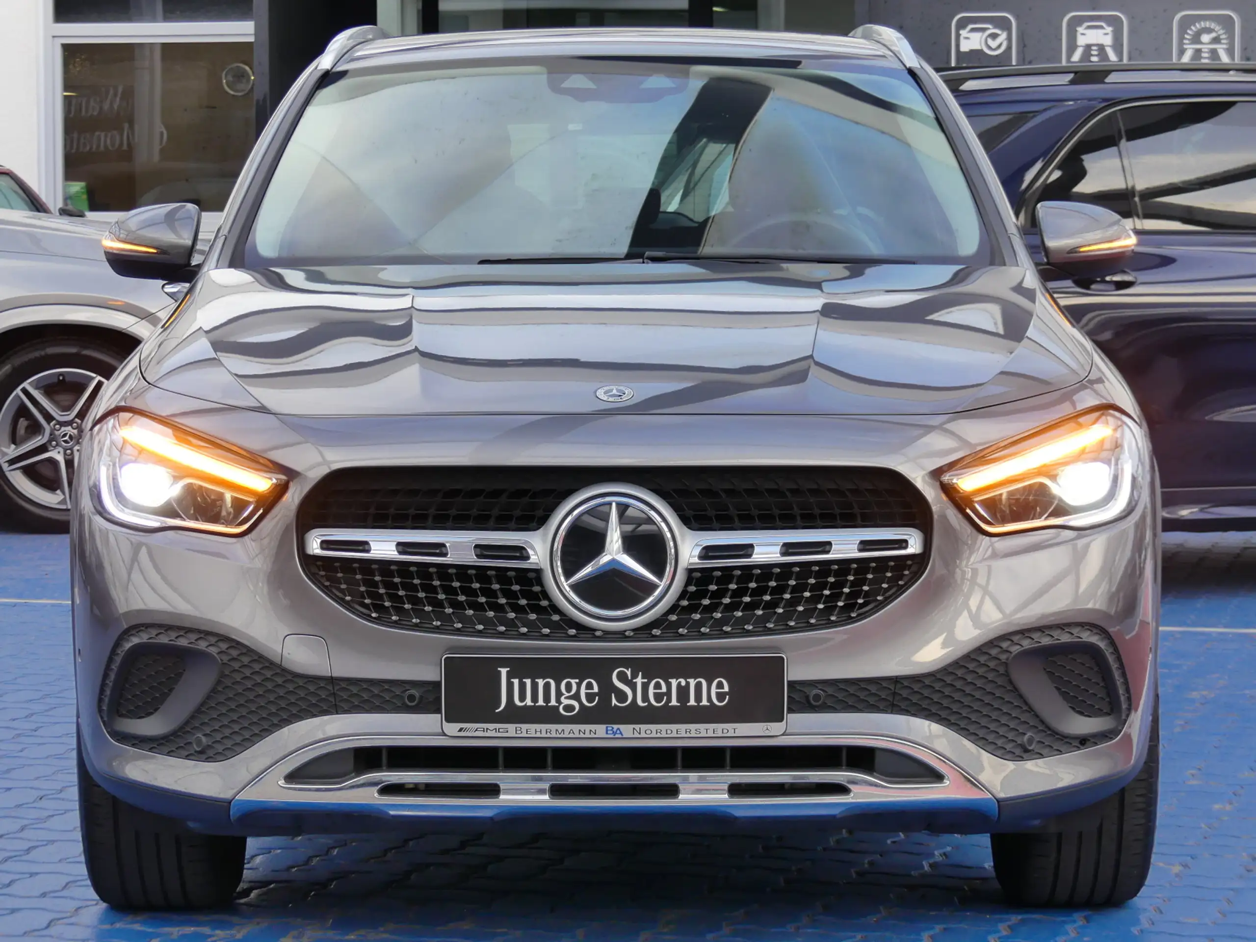 Mercedes-Benz - GLA 200