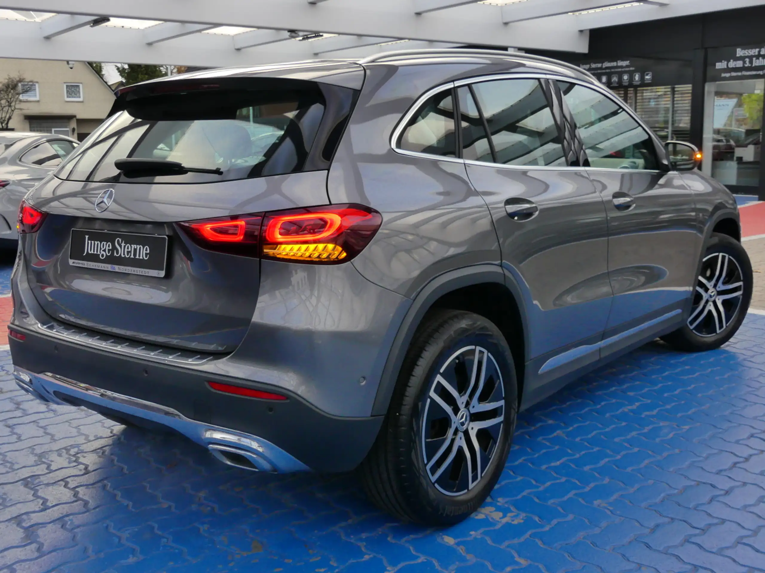 Mercedes-Benz - GLA 200