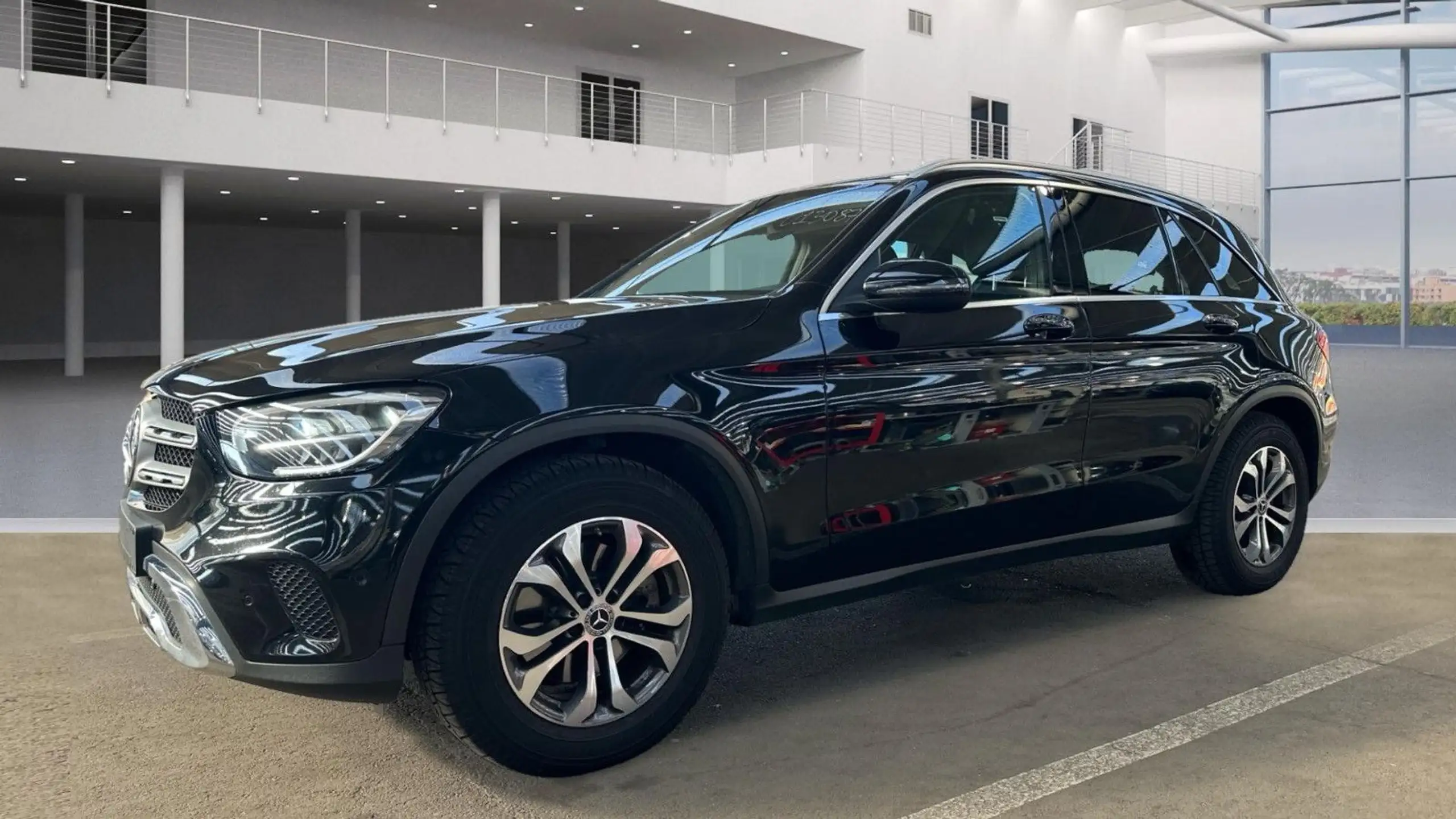 Mercedes-Benz - GLC 220