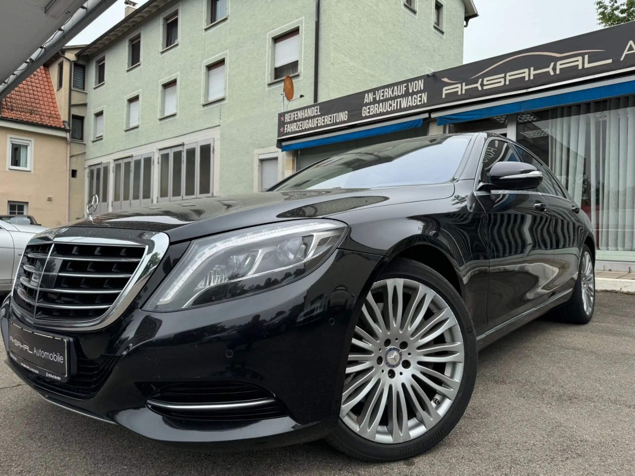 Mercedes-Benz - S 500