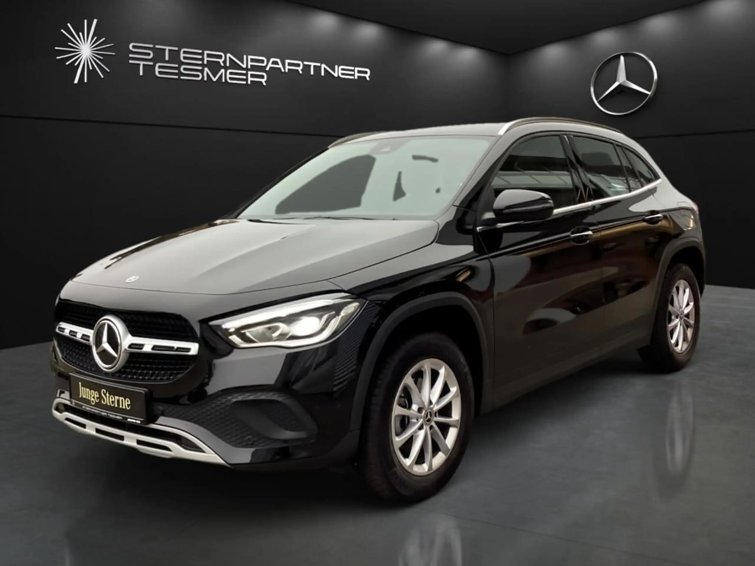 Mercedes-Benz - GLA 180