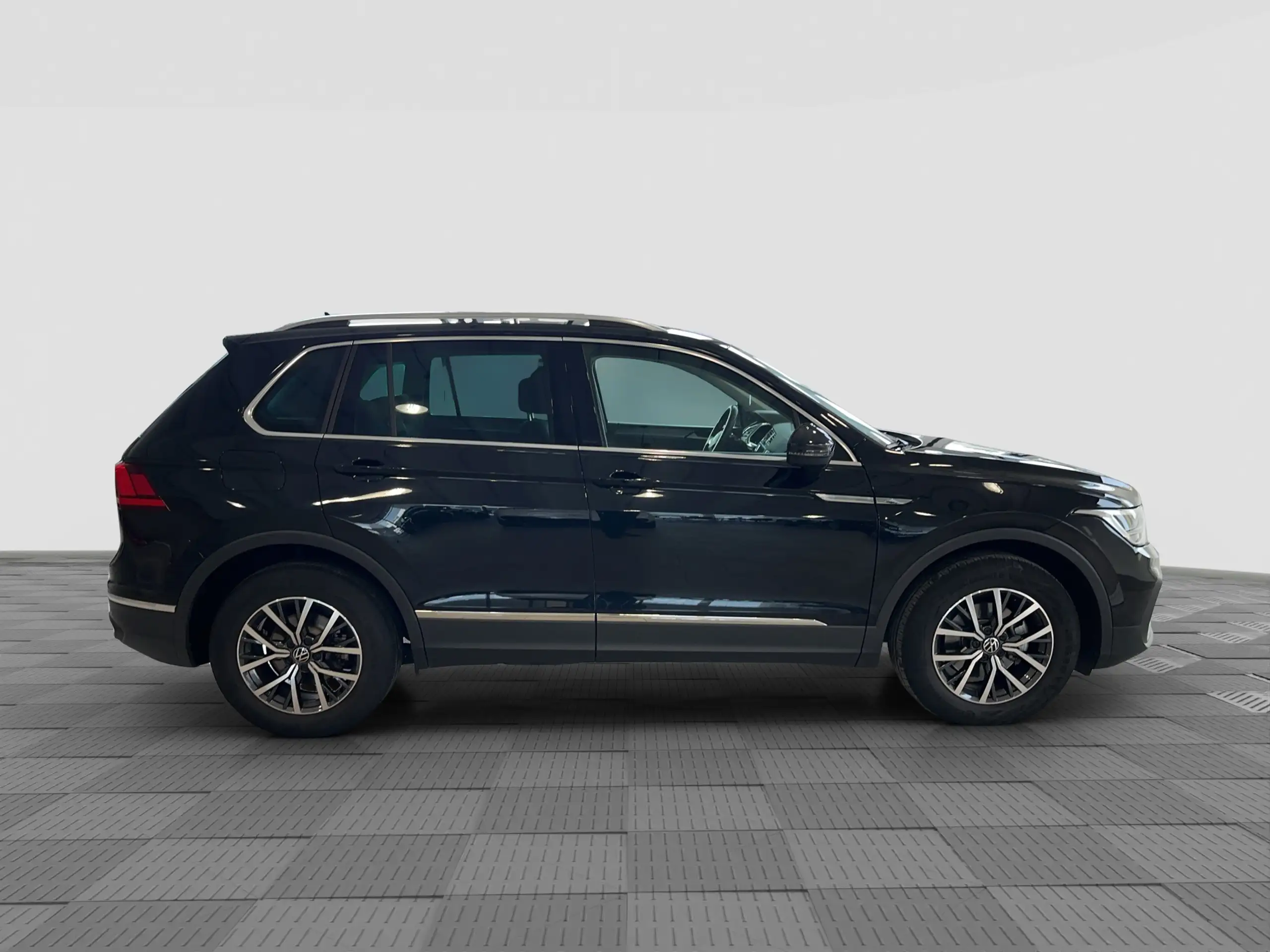 Volkswagen - Tiguan