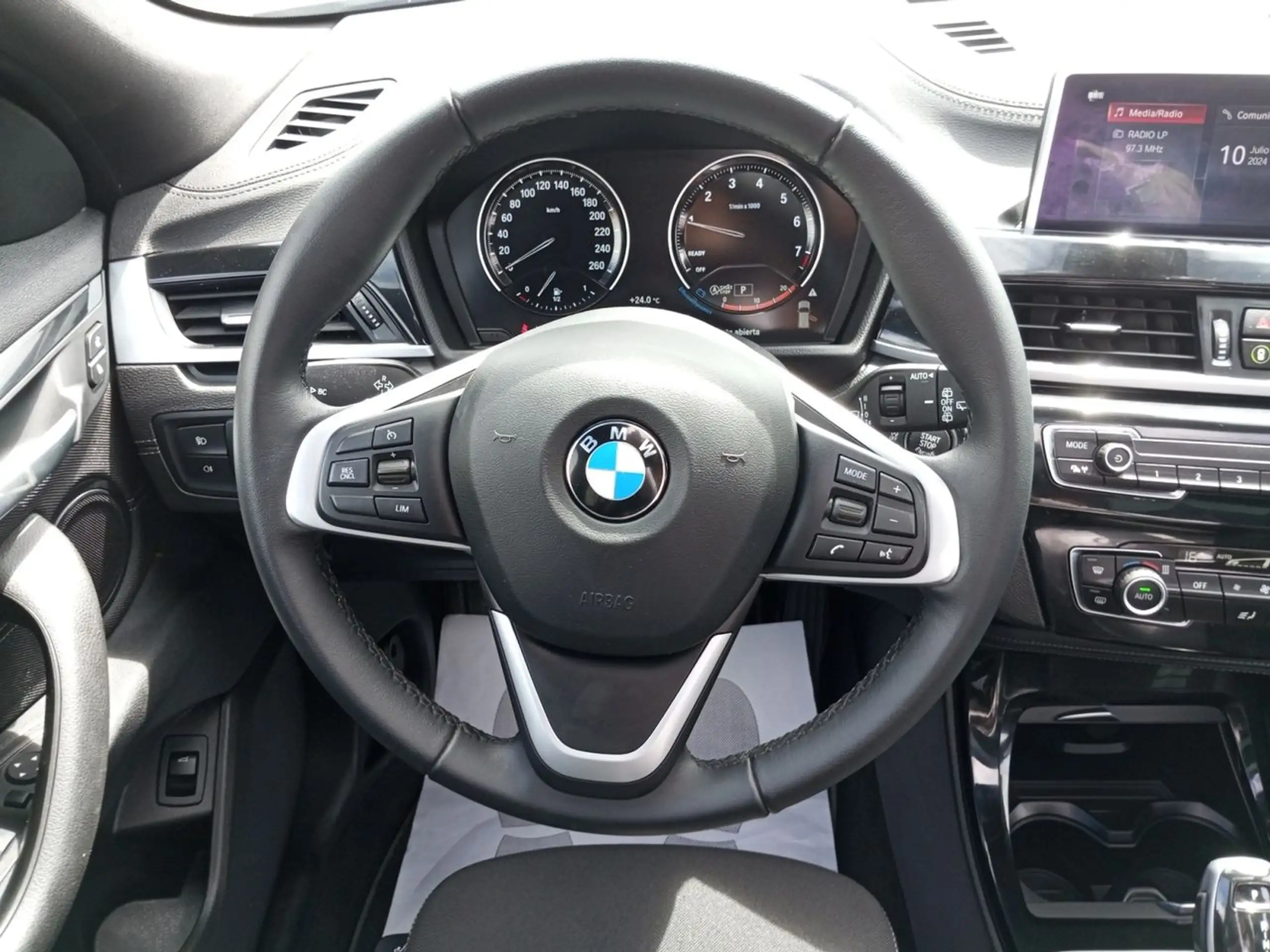 BMW - X2