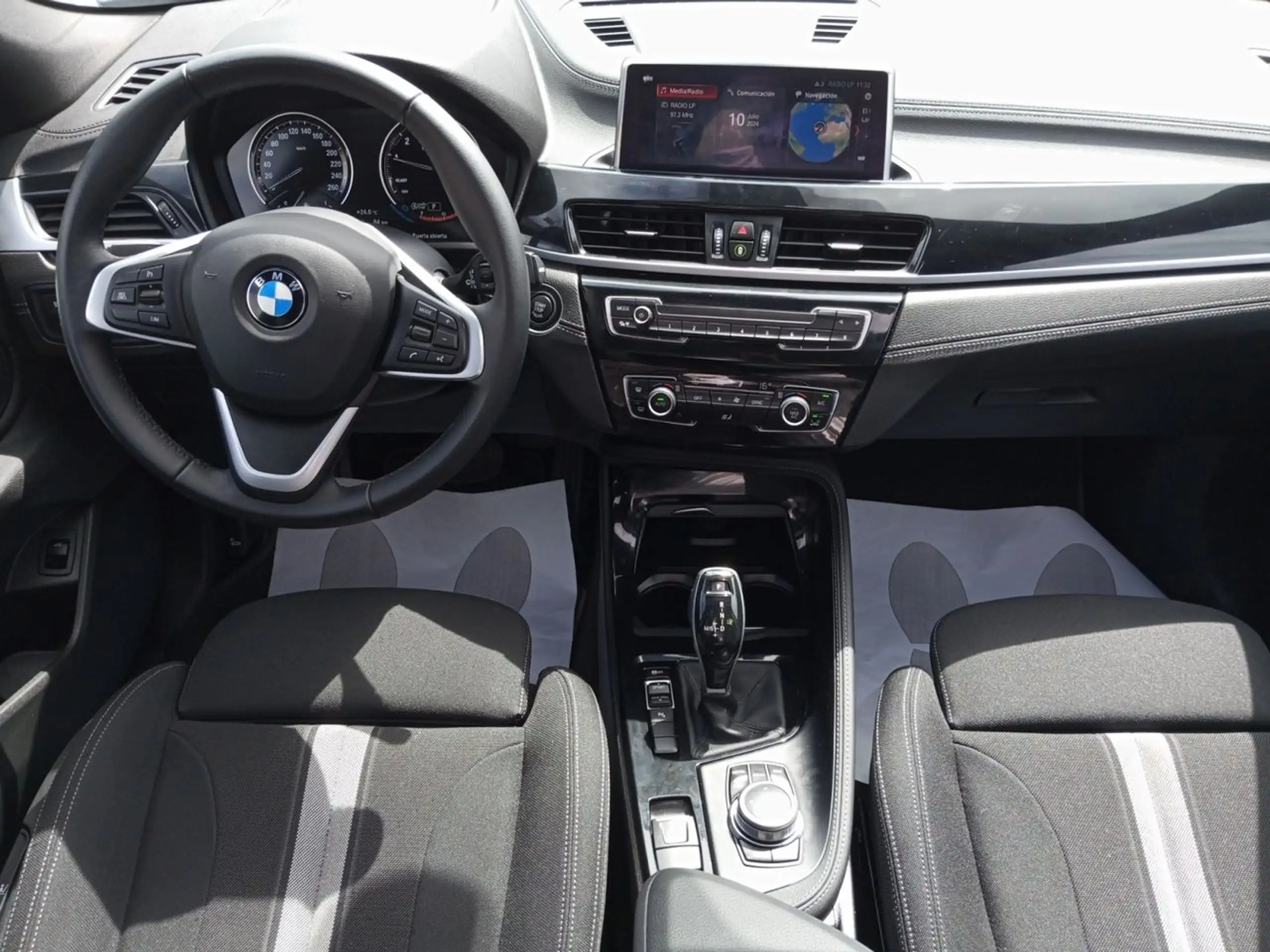 BMW - X2