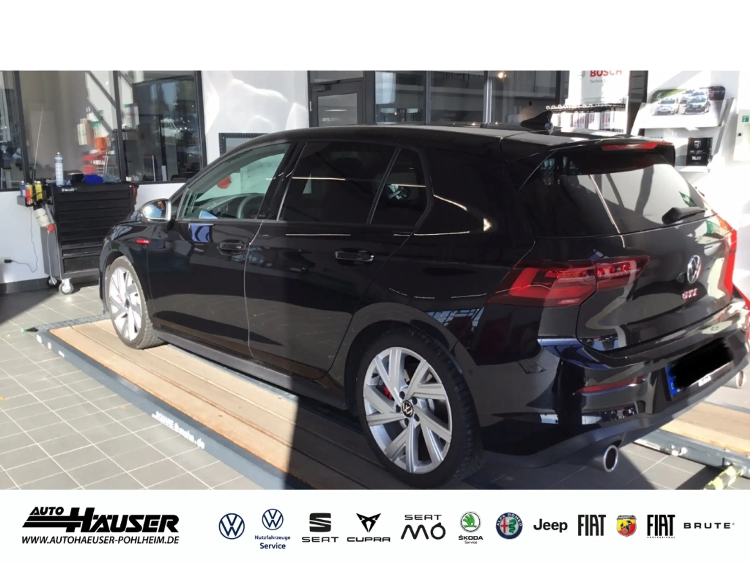 Volkswagen - Golf GTI