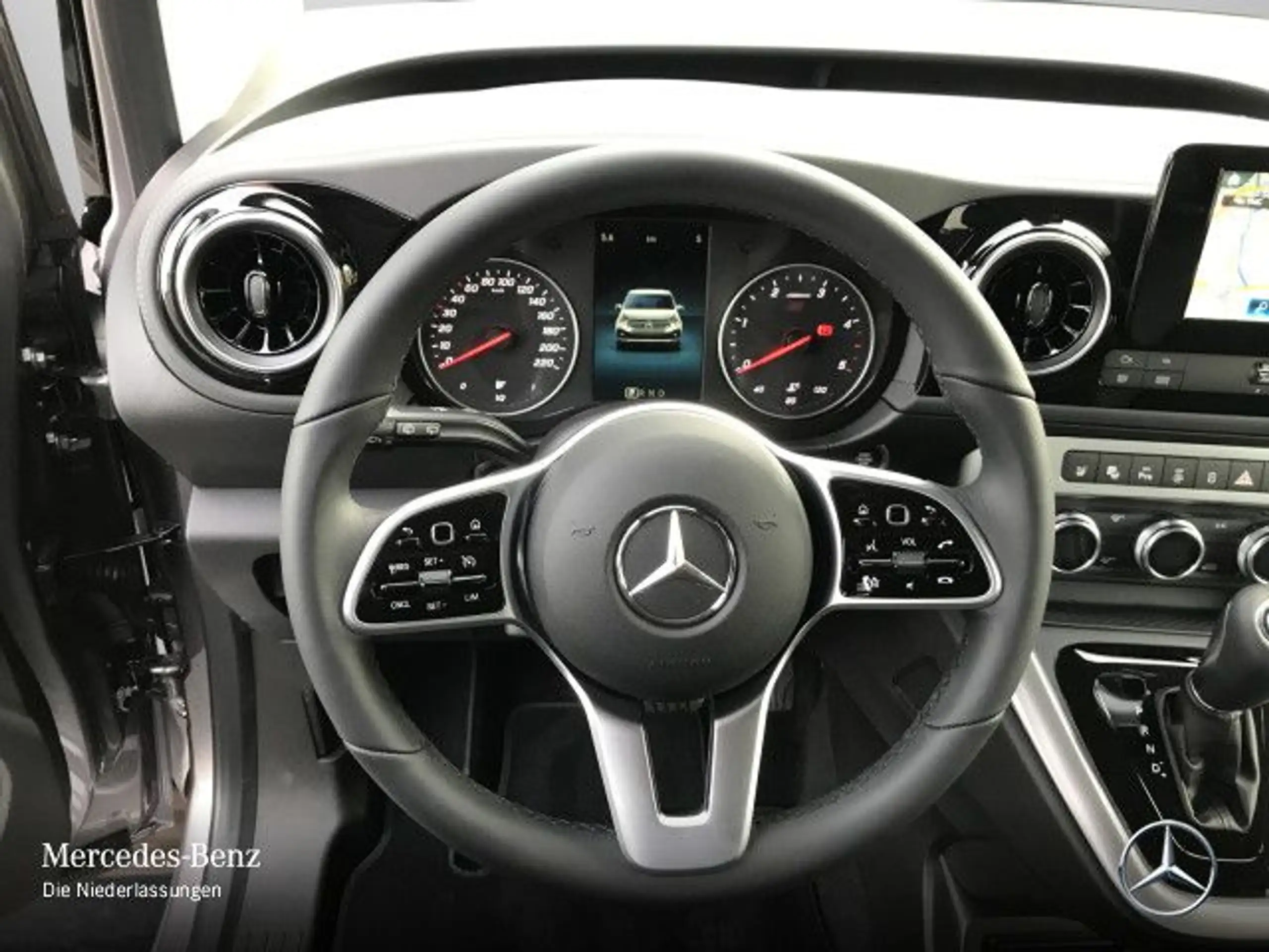 Mercedes-Benz - T-Class