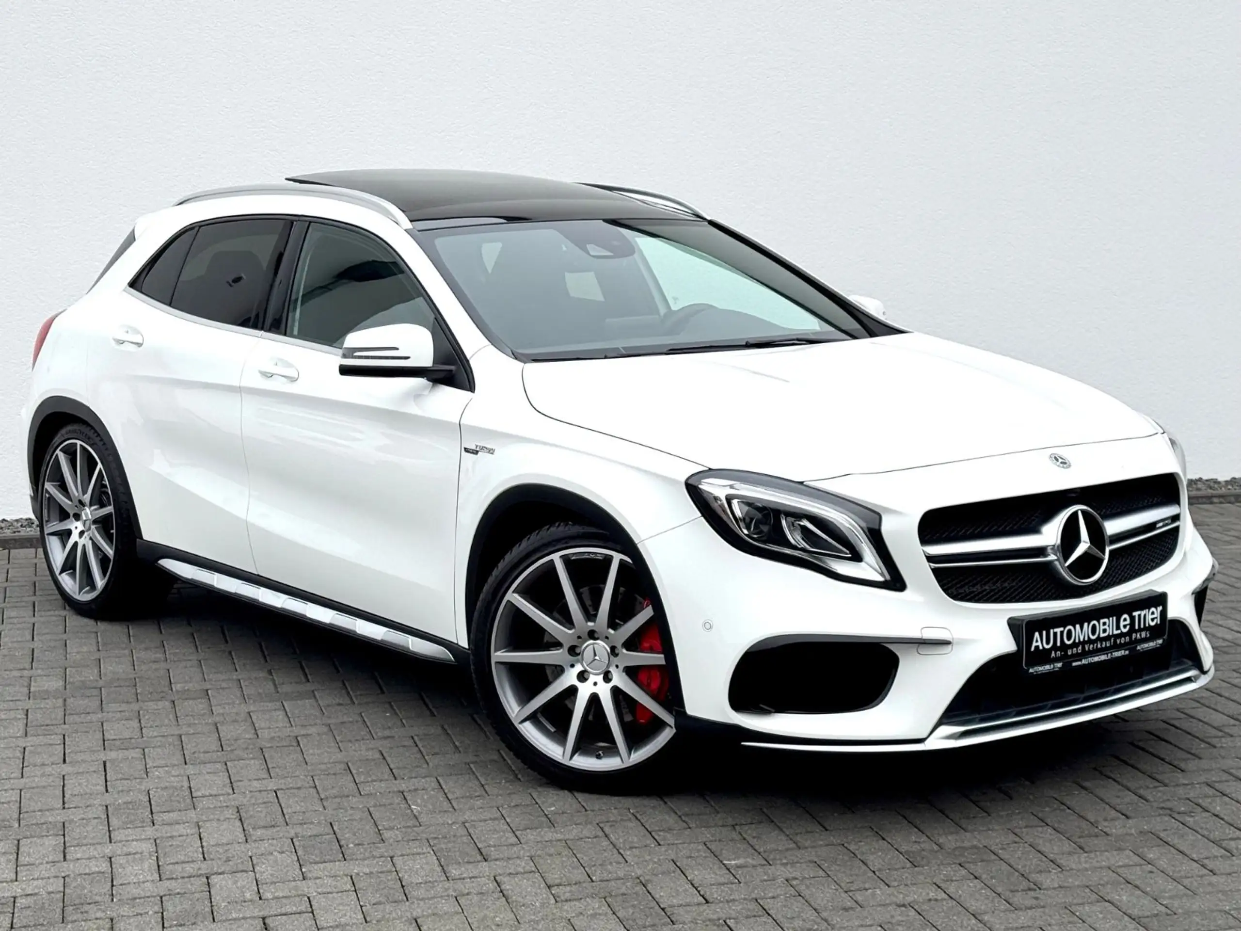 Mercedes-Benz - GLA 45 AMG