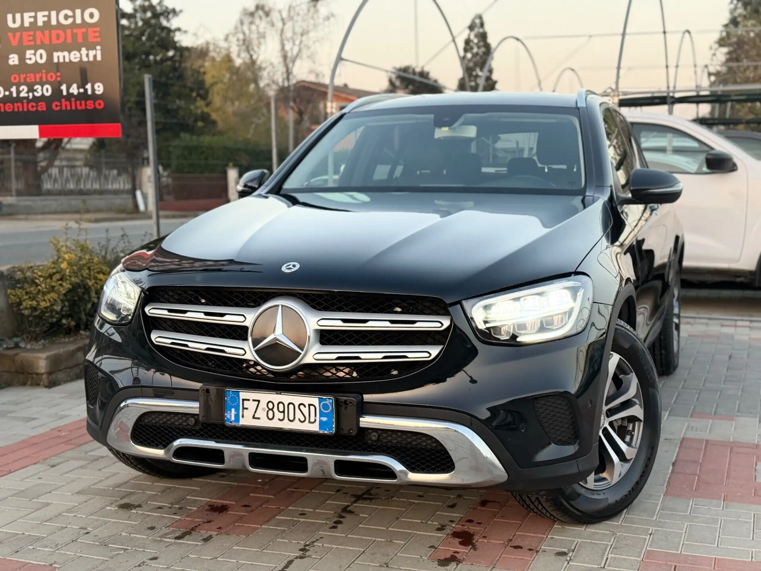 Mercedes-Benz - GLC 200