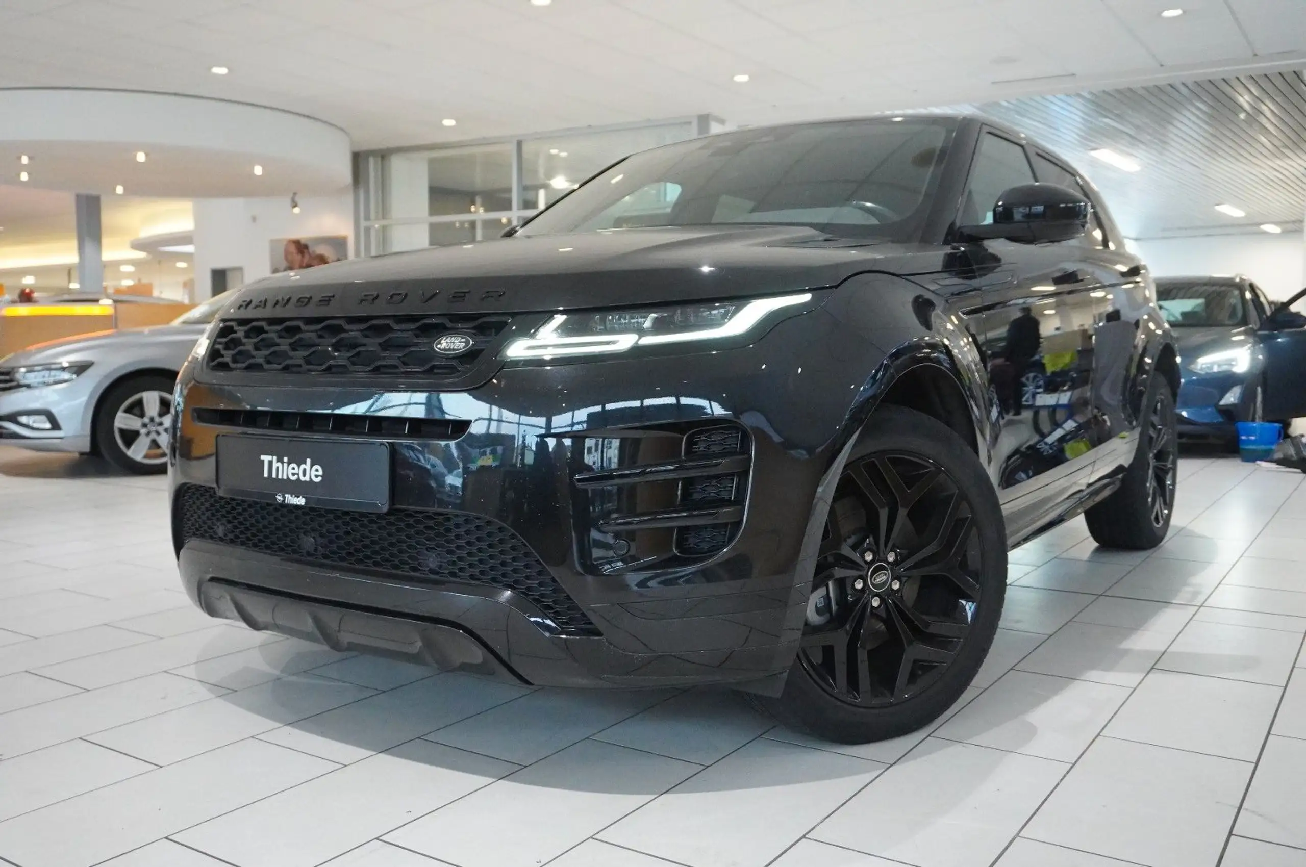 Land Rover - Range Rover Evoque