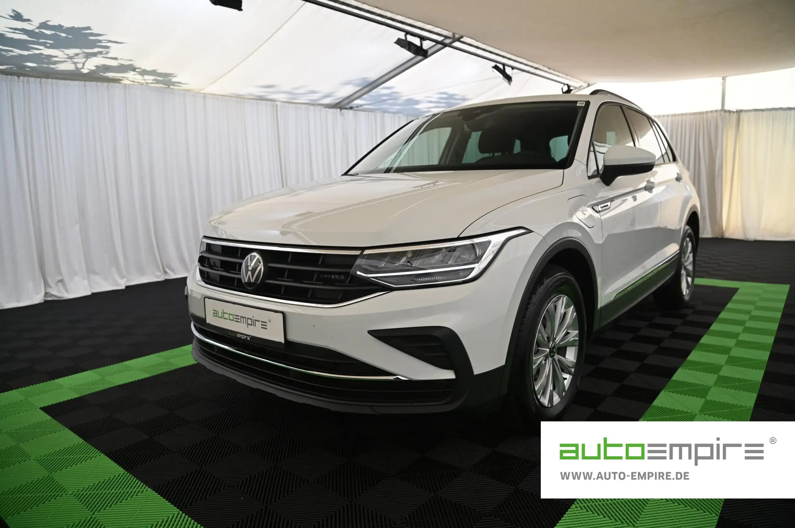 Volkswagen - Tiguan