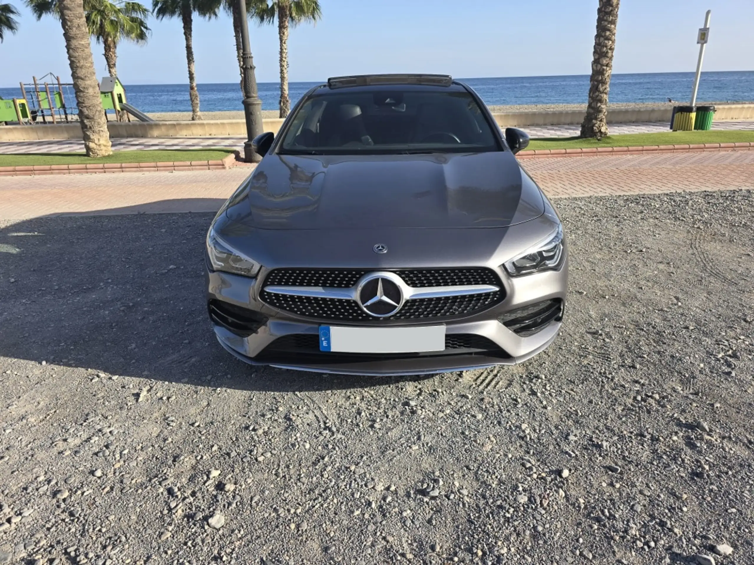 Mercedes-Benz - CLA 200