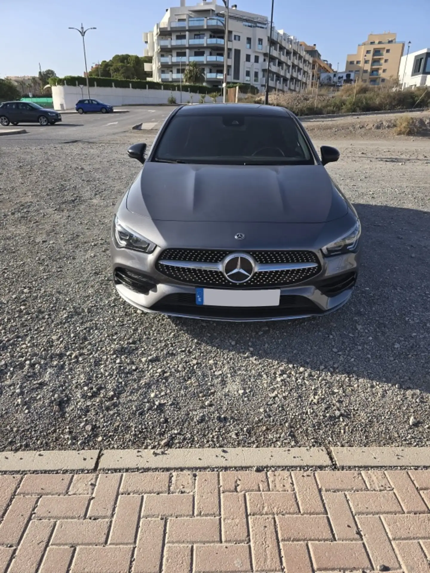 Mercedes-Benz - CLA 200