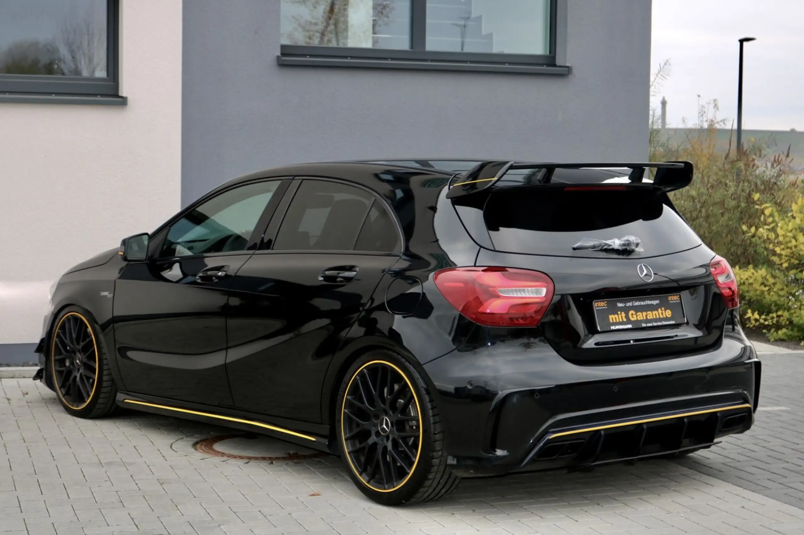 Mercedes-Benz - A 45 AMG