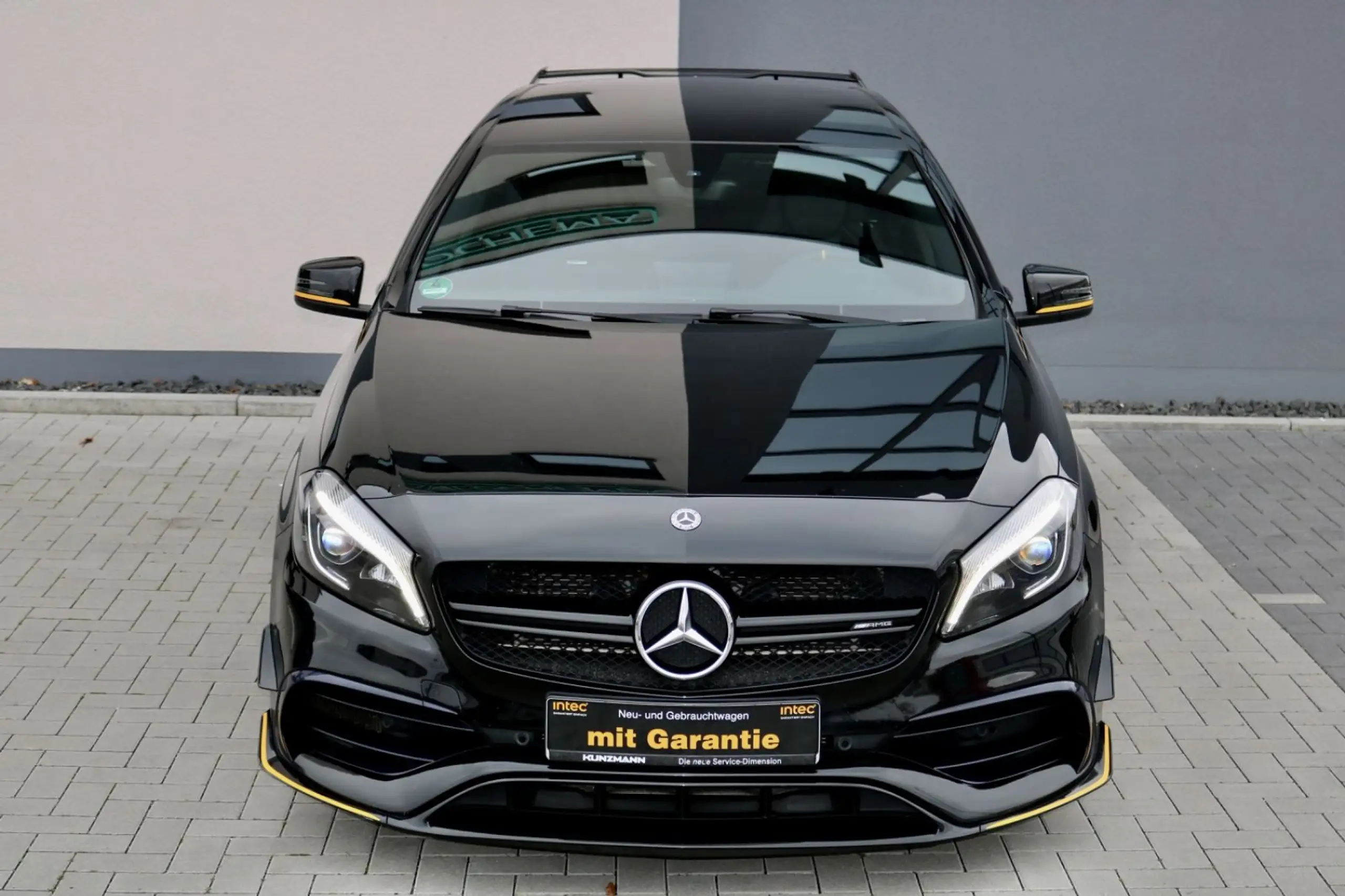 Mercedes-Benz - A 45 AMG