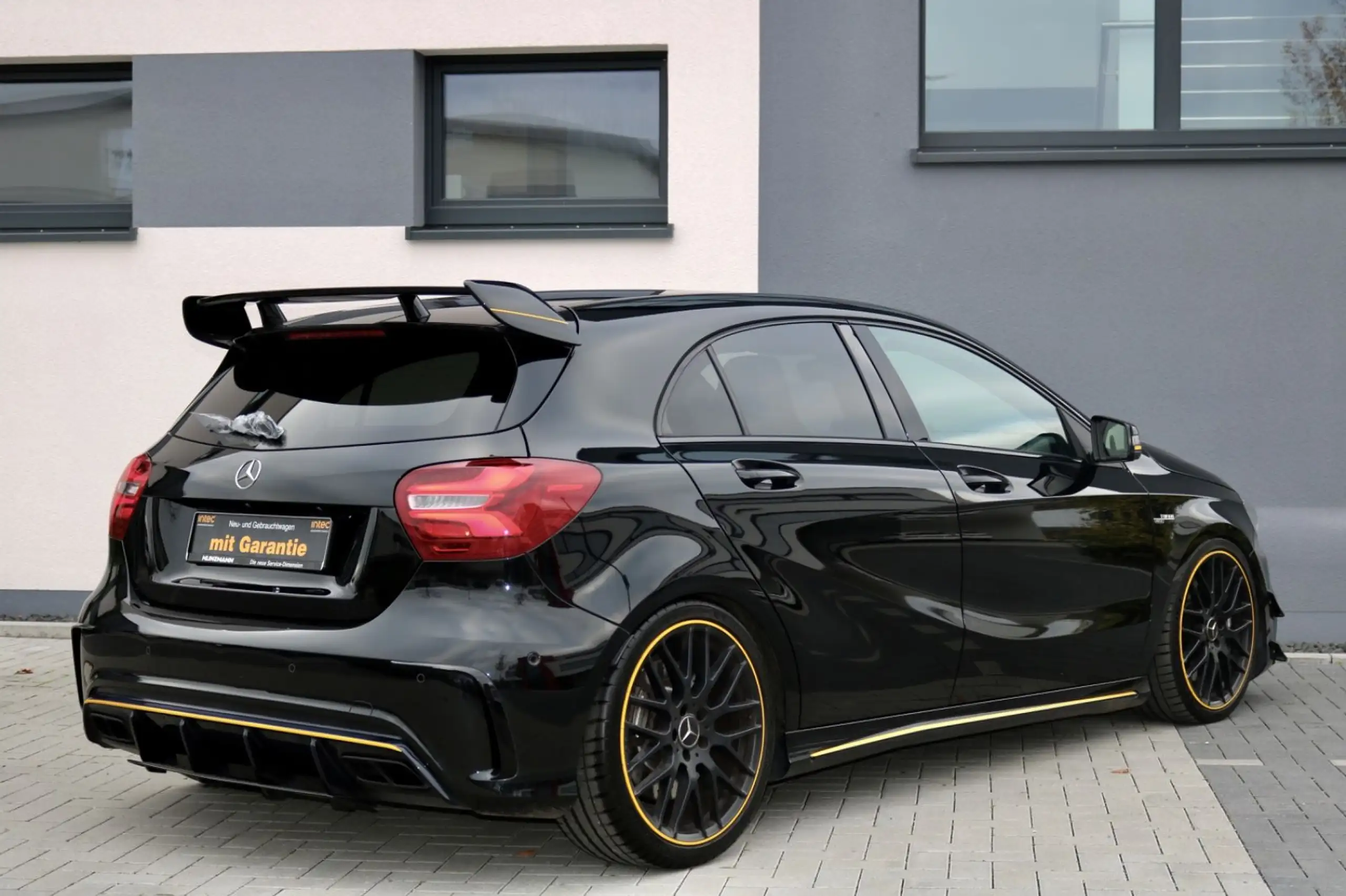 Mercedes-Benz - A 45 AMG