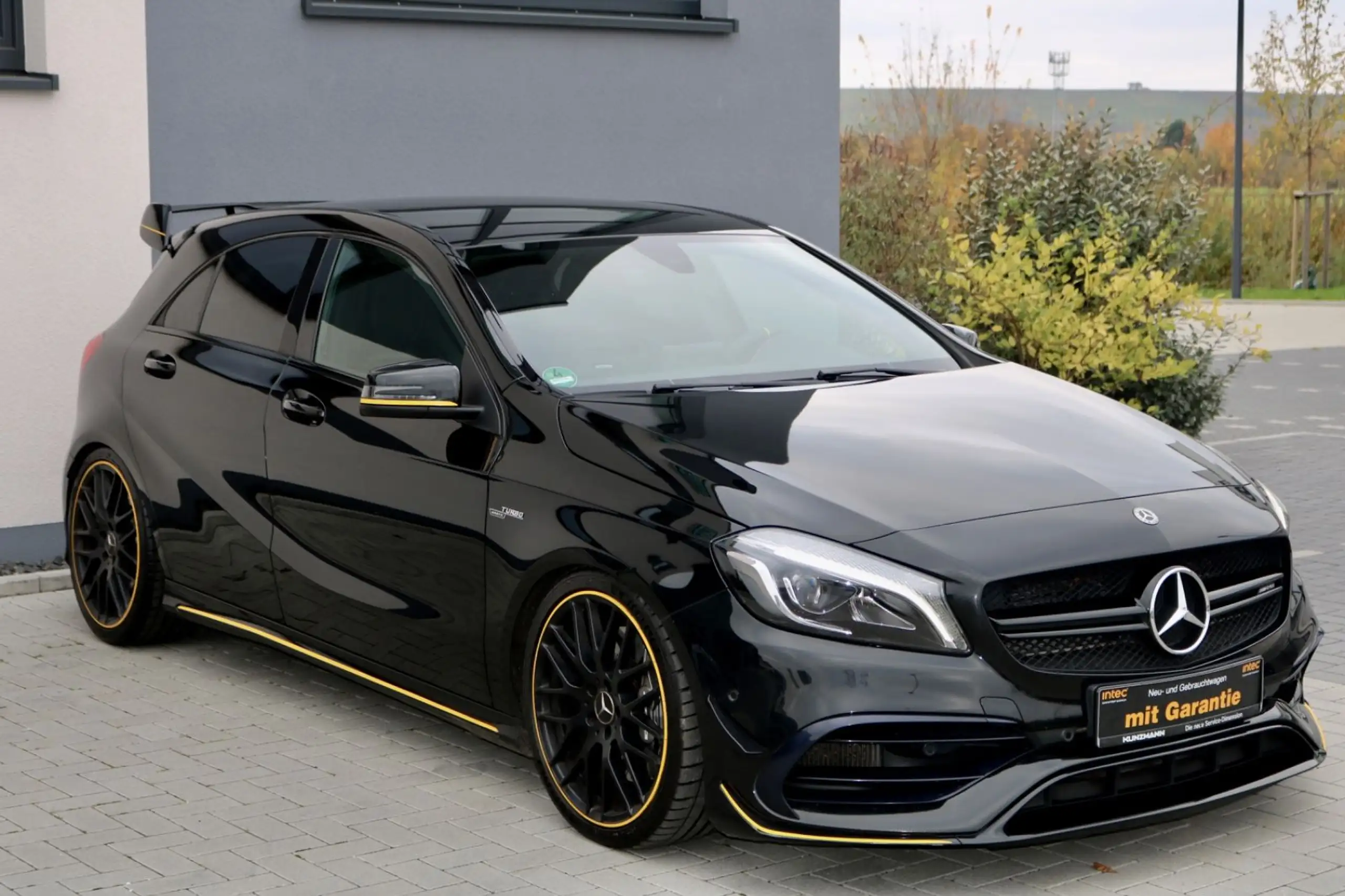 Mercedes-Benz - A 45 AMG