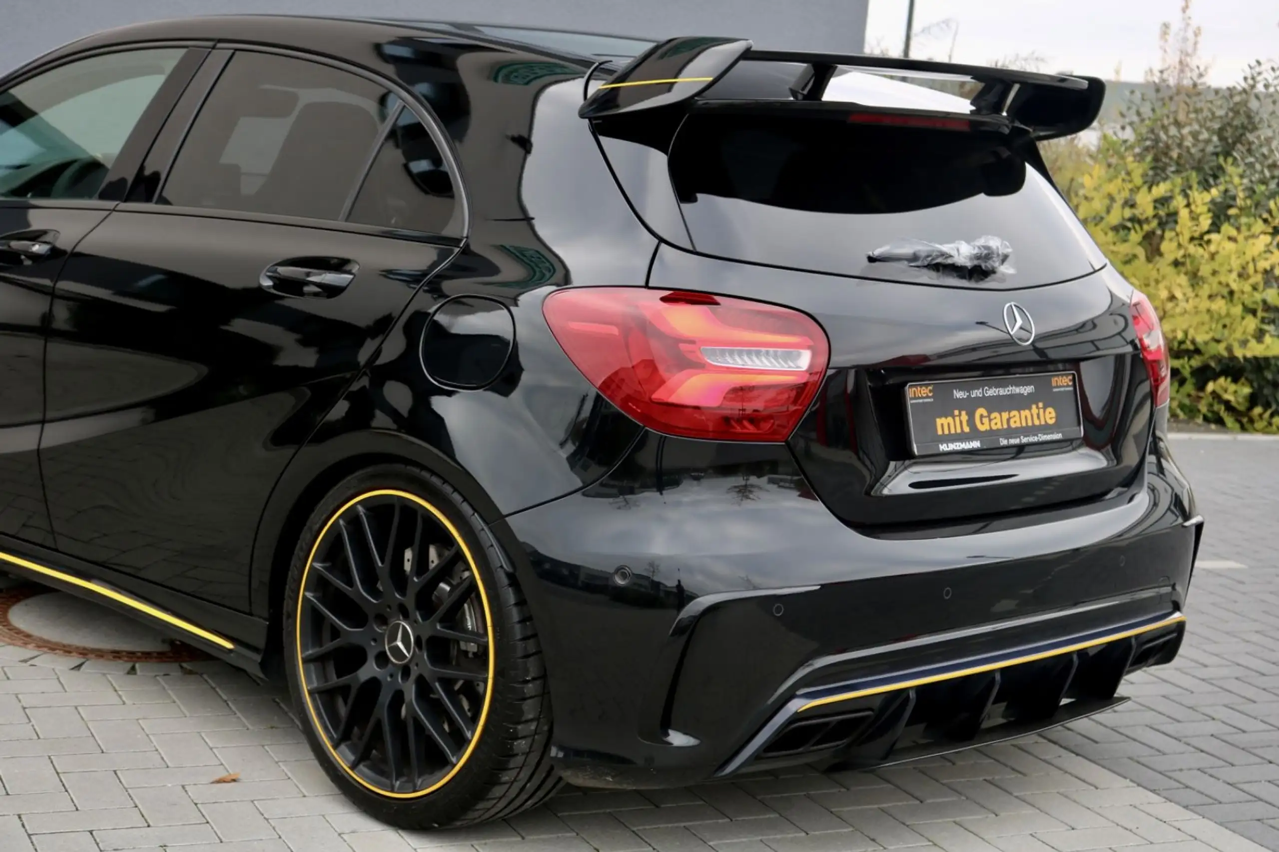 Mercedes-Benz - A 45 AMG