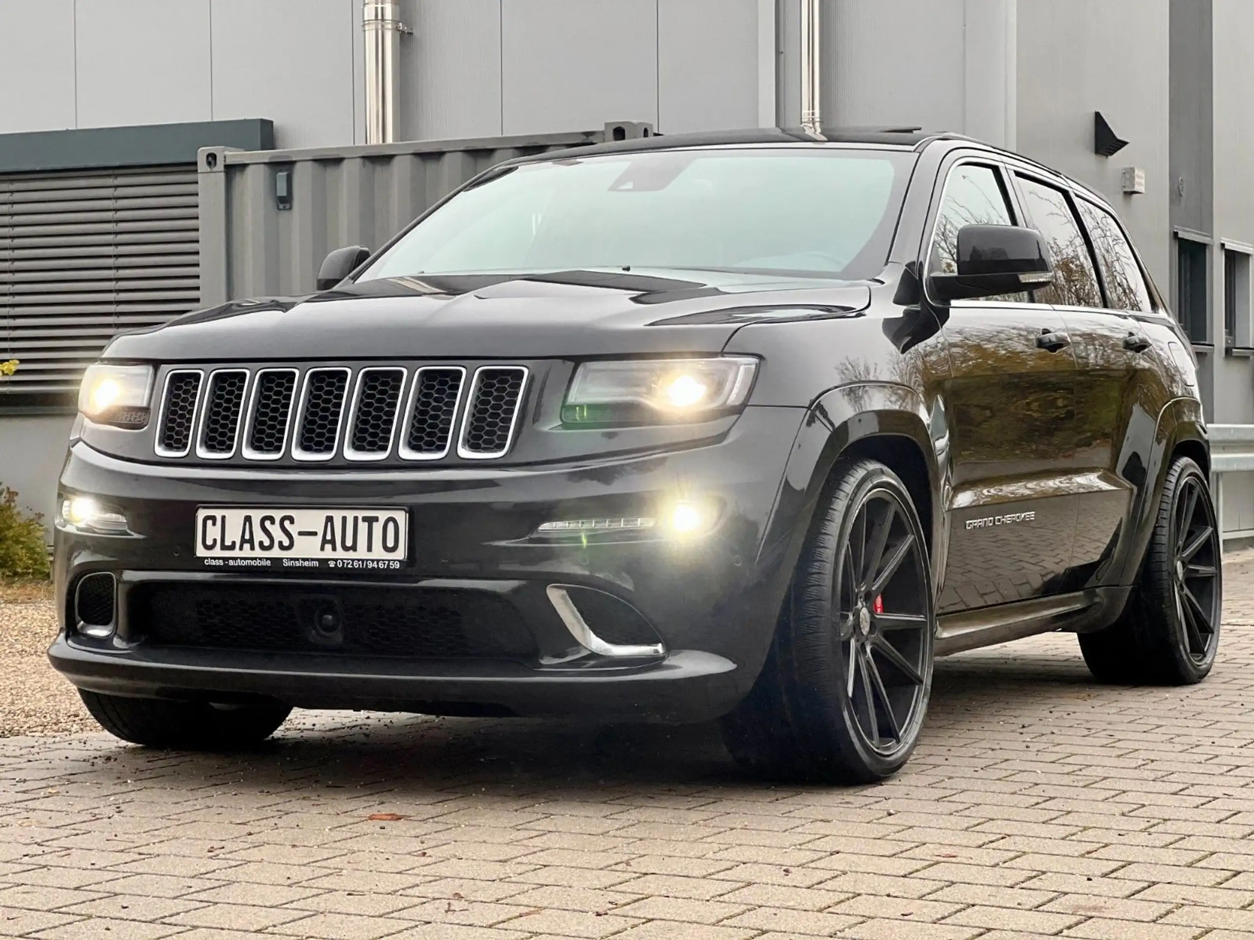 Jeep - Grand Cherokee