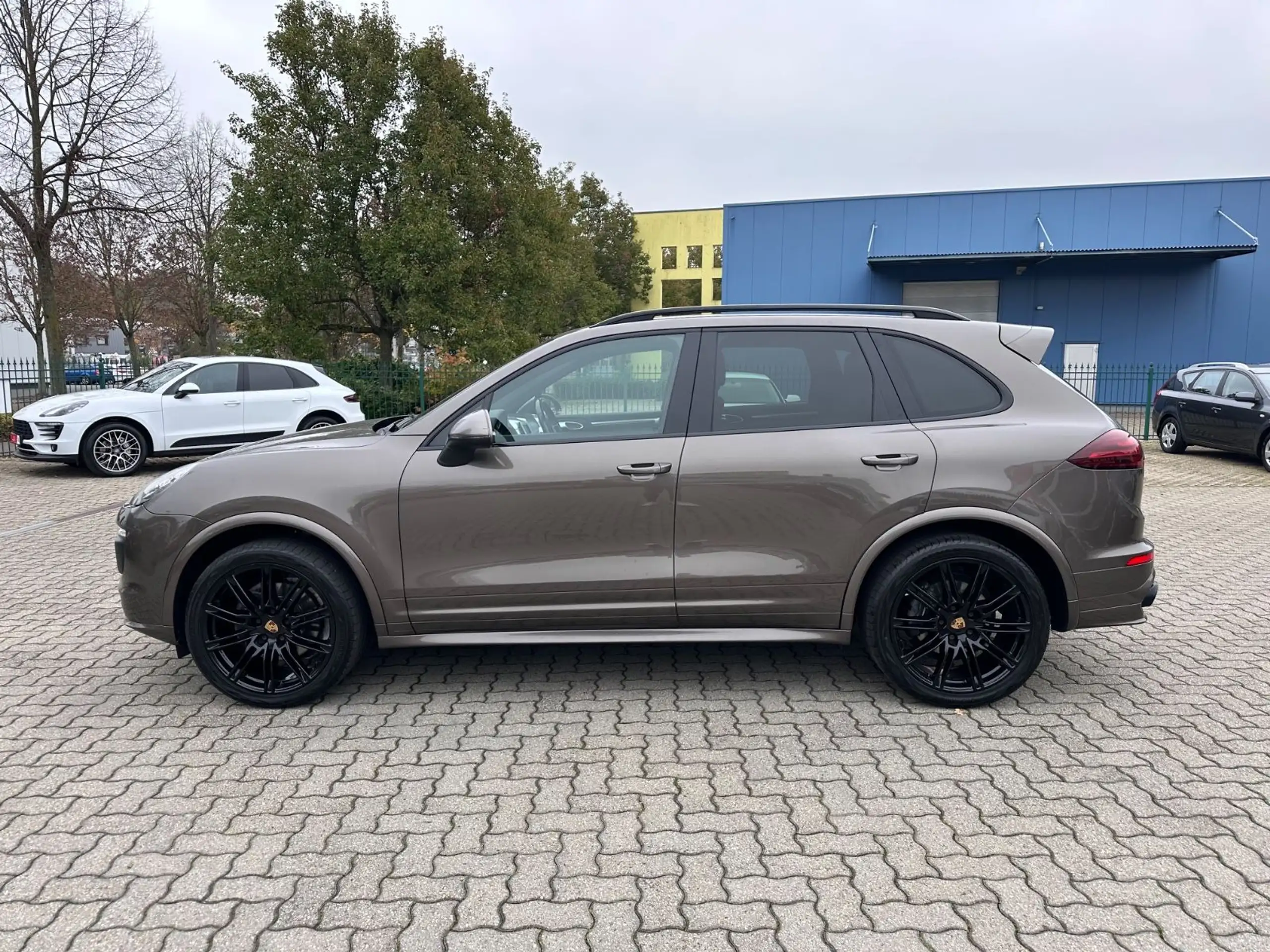 Porsche - Cayenne