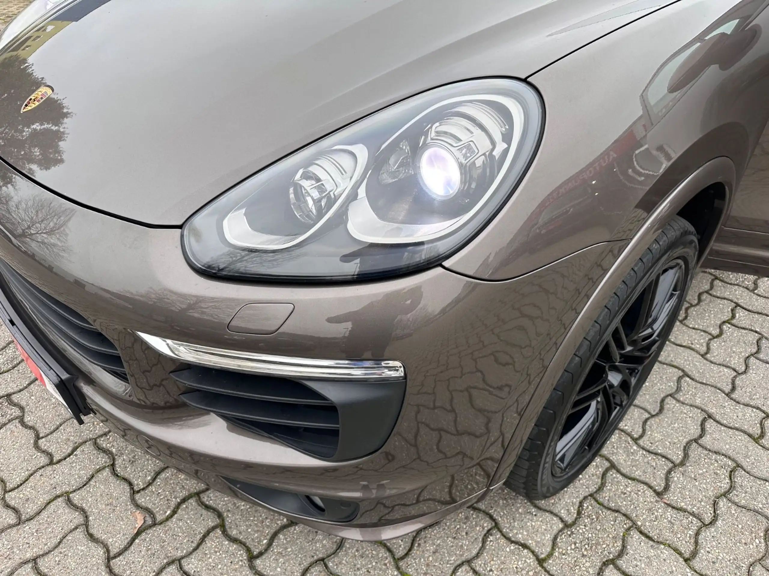 Porsche - Cayenne