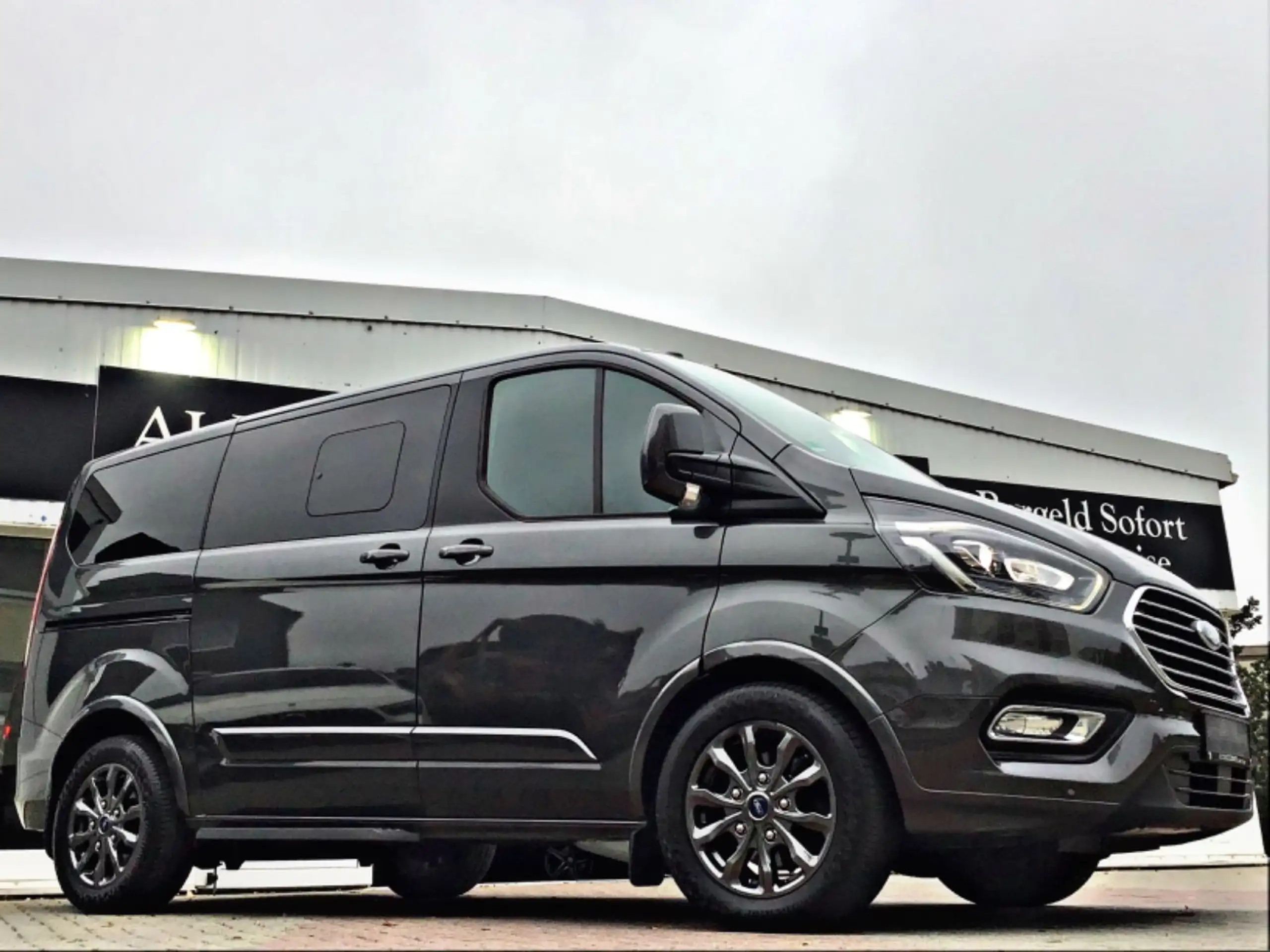 Ford - Transit Custom