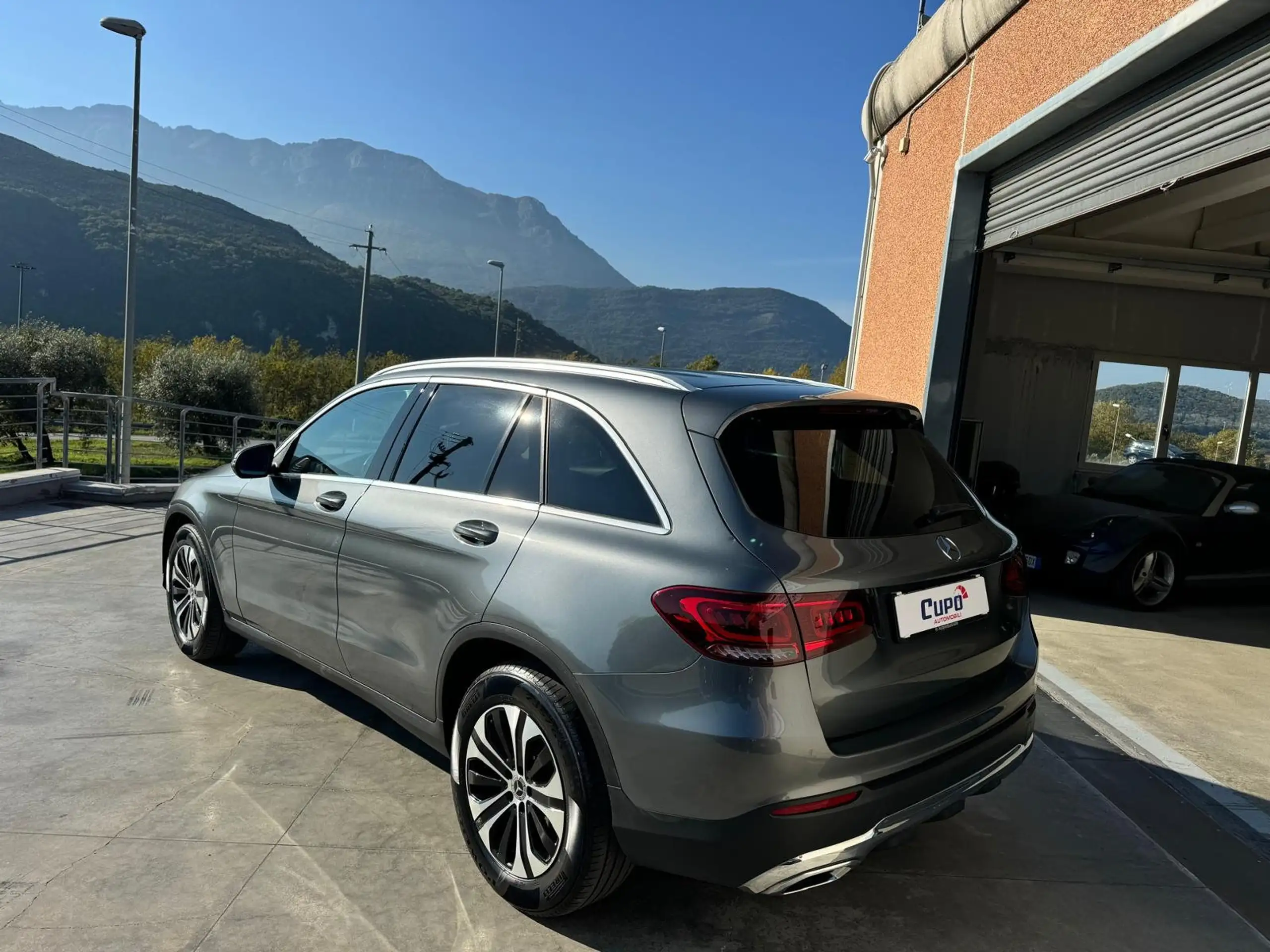 Mercedes-Benz - GLC 200