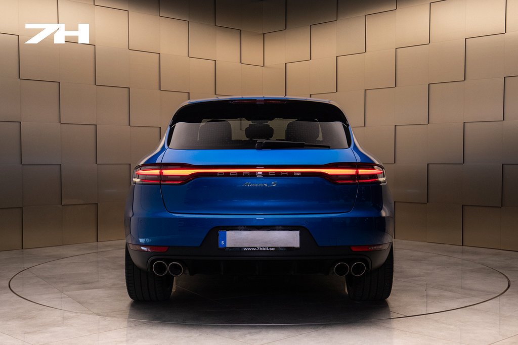 Porsche - Macan